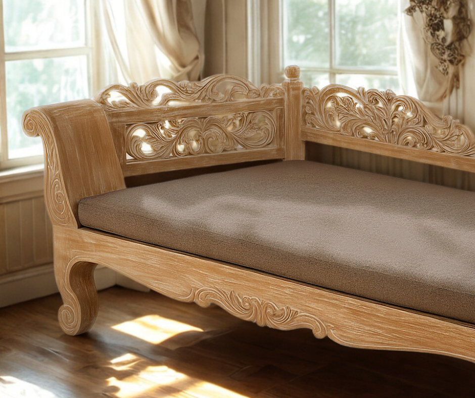 Padma Loka Daybed