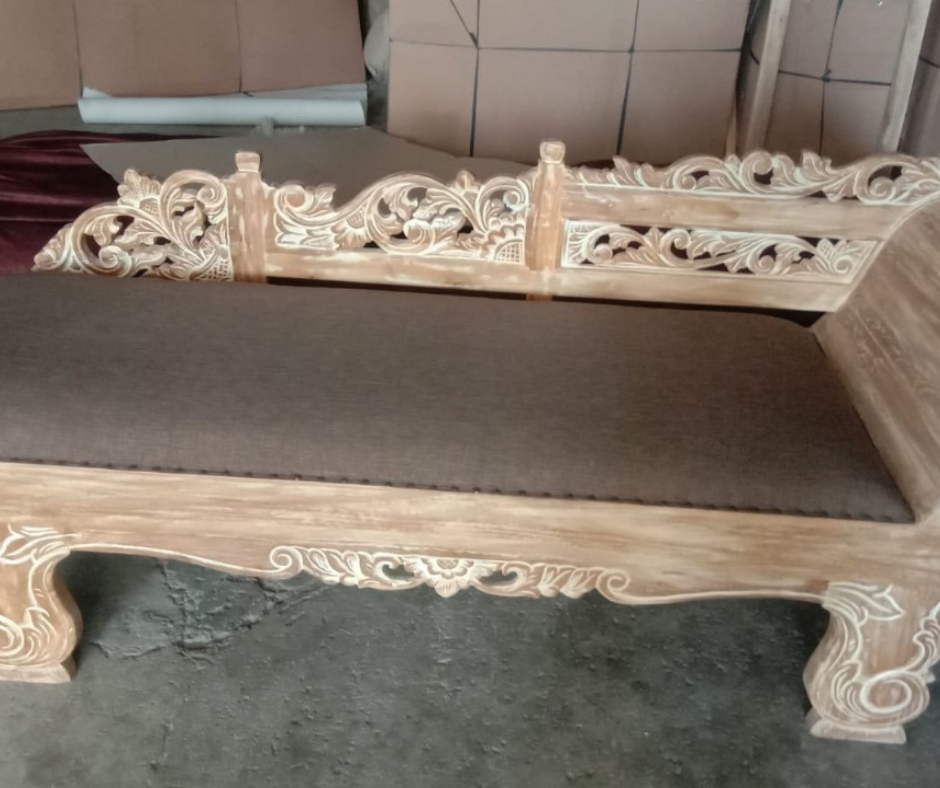 Padma Rehat Daybed
