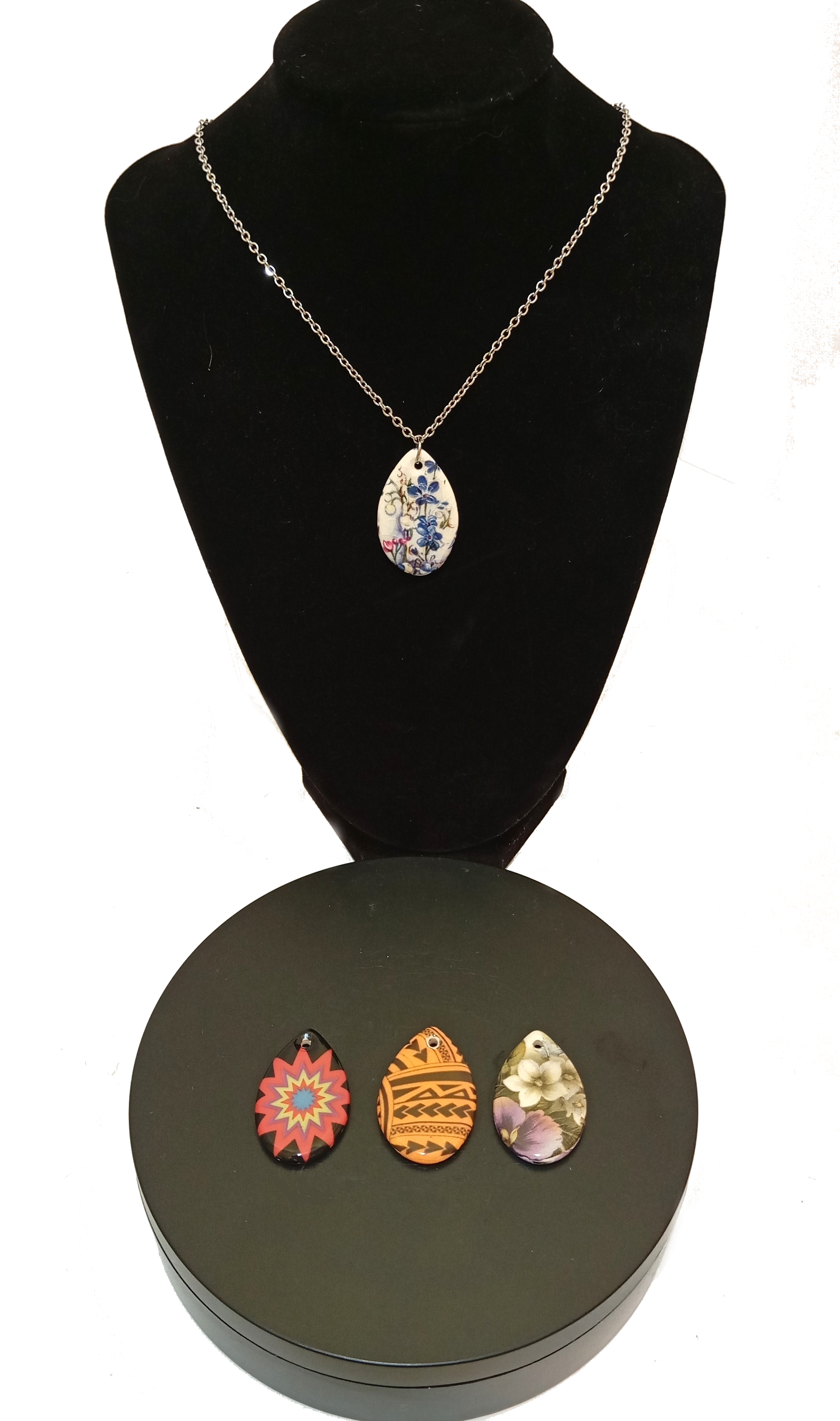 Handcrafted Pendant Necklace 