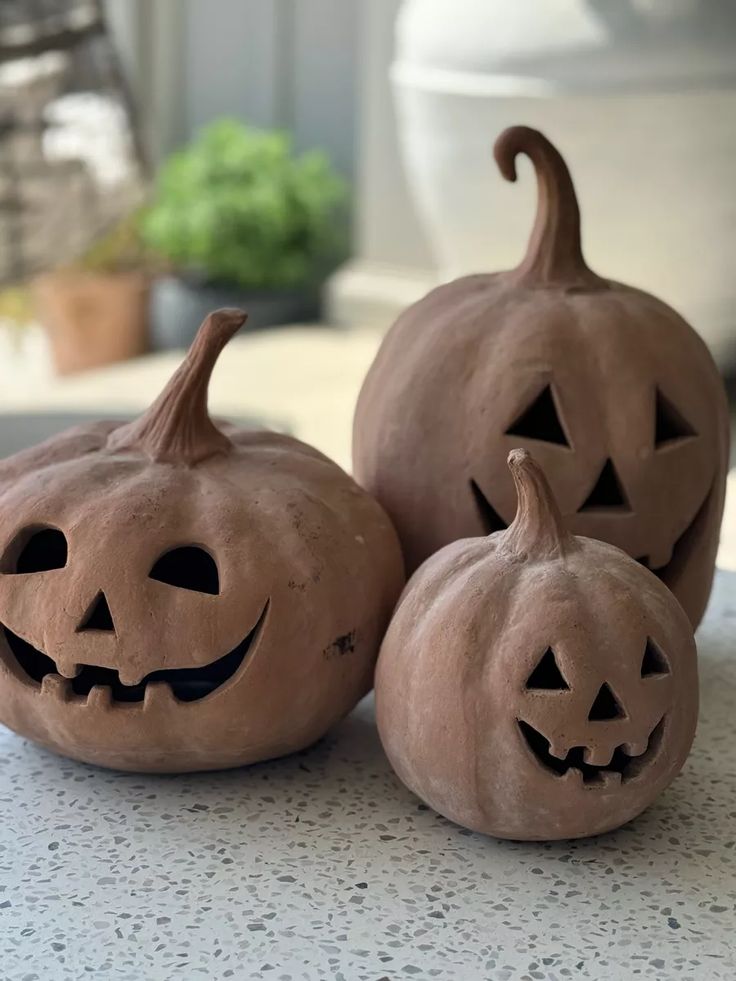 đ CrĂ©ez votre Jack OâLantern en terracotta