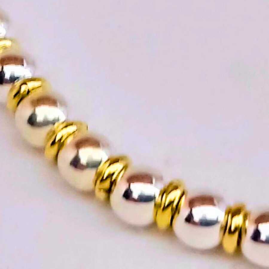 Colar de Bolas e Entremeios em Prata