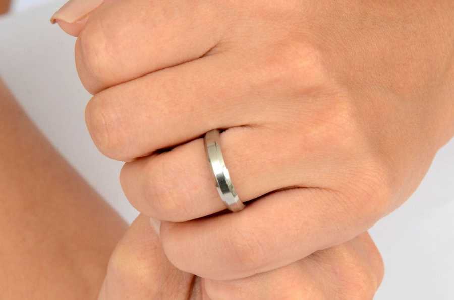 Par de Alianças de Namoro Aço + Gravação dos Nomes e Datas. 