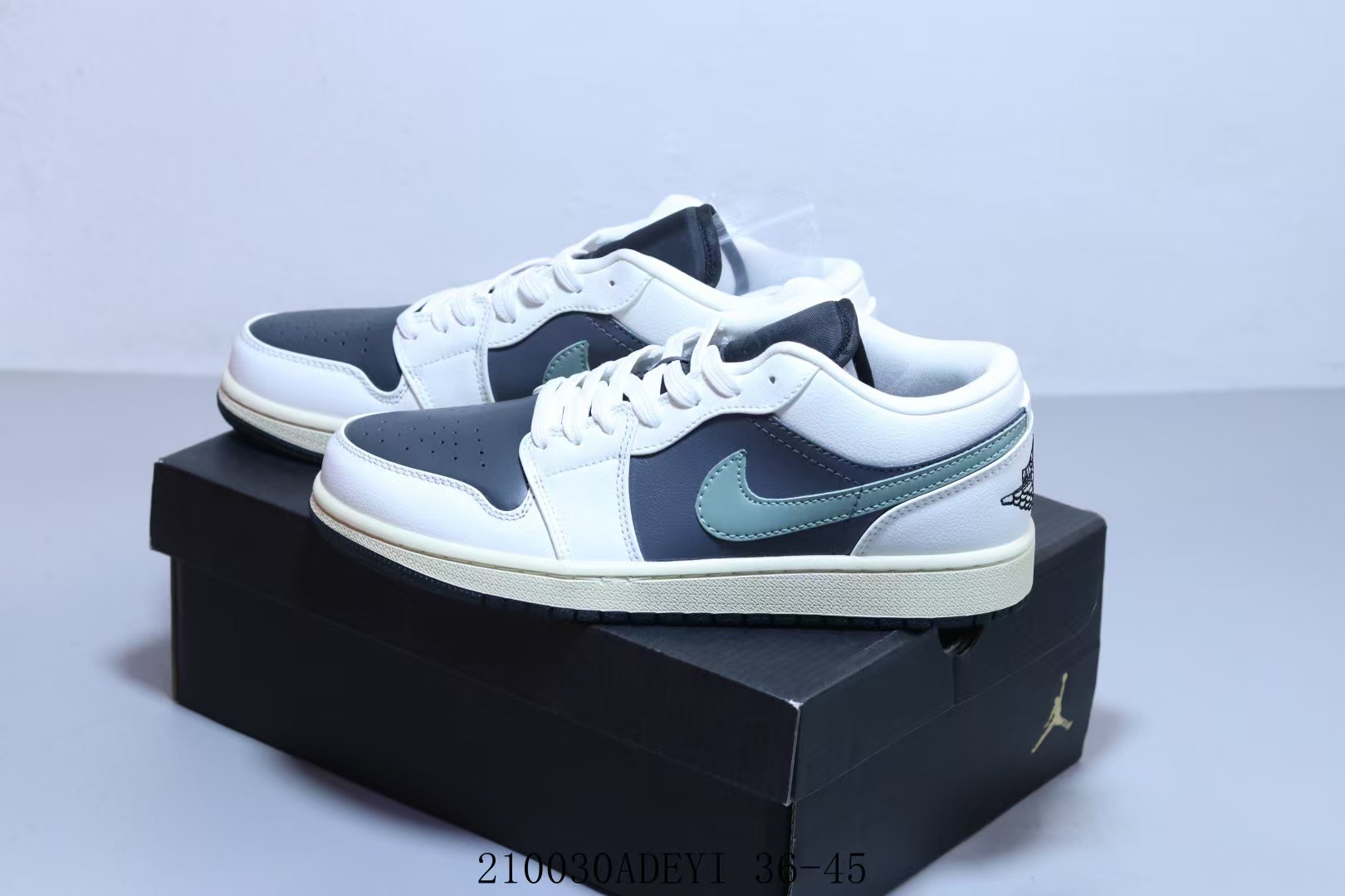  Air Jordan 1 Low 'Jade Smoke'