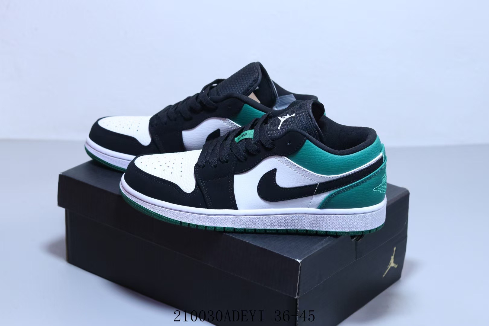 Air Jordan 1 Low 'Mystic Green'