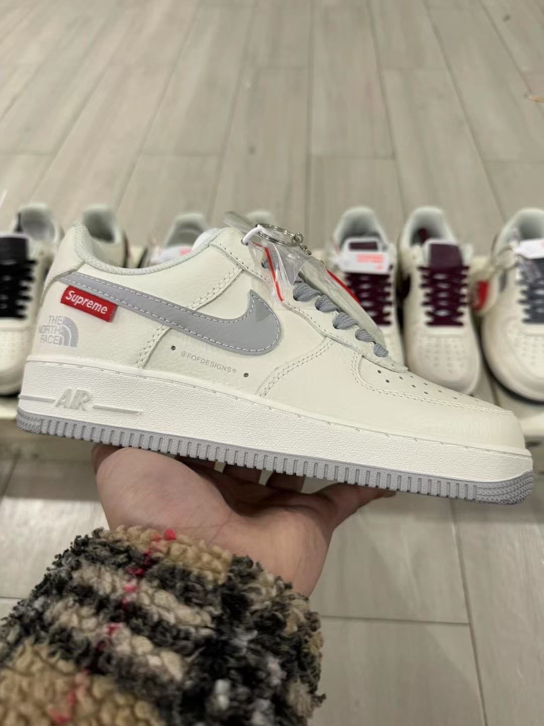 Nike Air Force 1 Supreme x The North Face - Grey