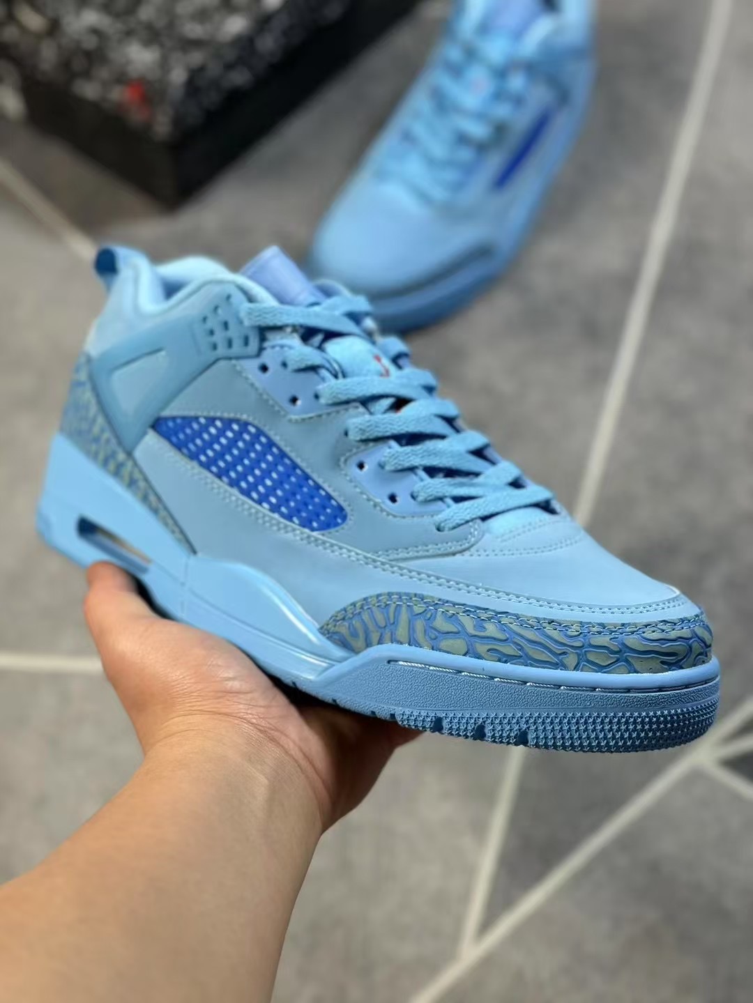 Jordan Spizike low “Huston Oilers”