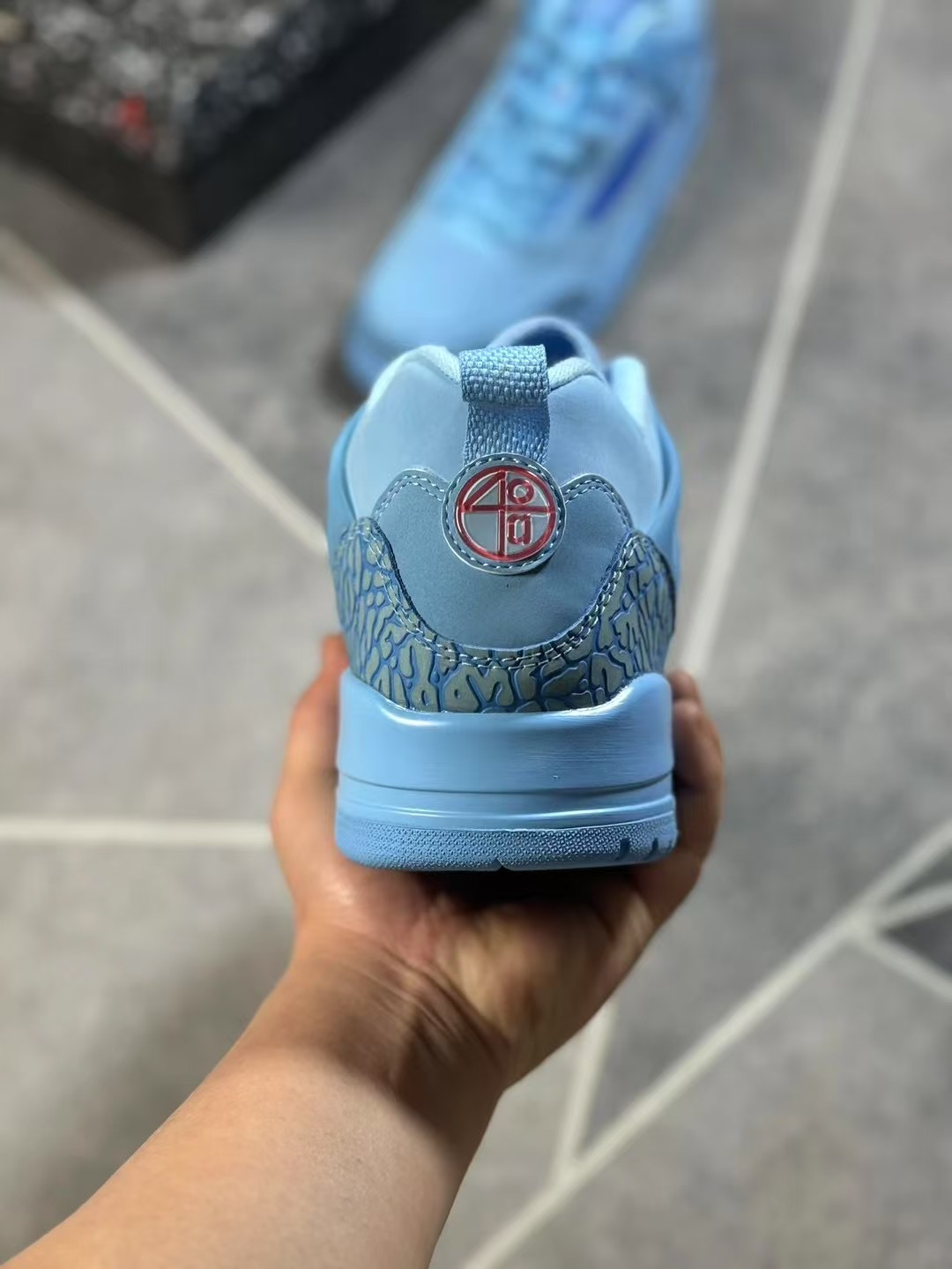 Jordan Spizike low “Huston Oilers”