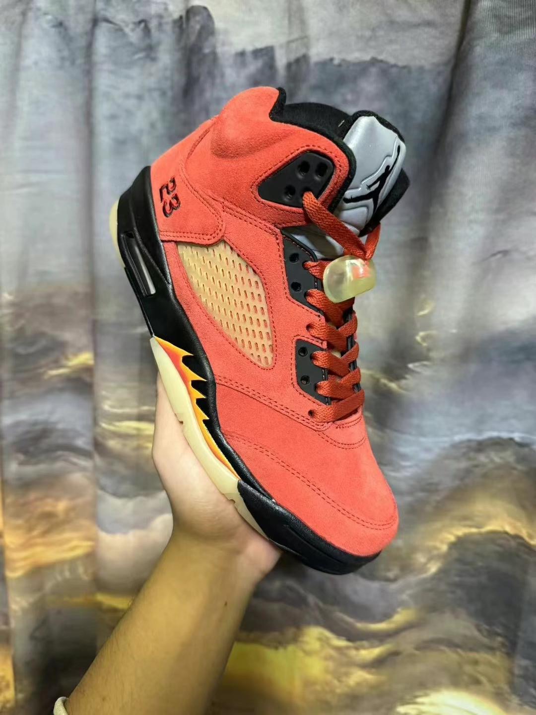 Jordan 5 Retro “Dunk on Mars”