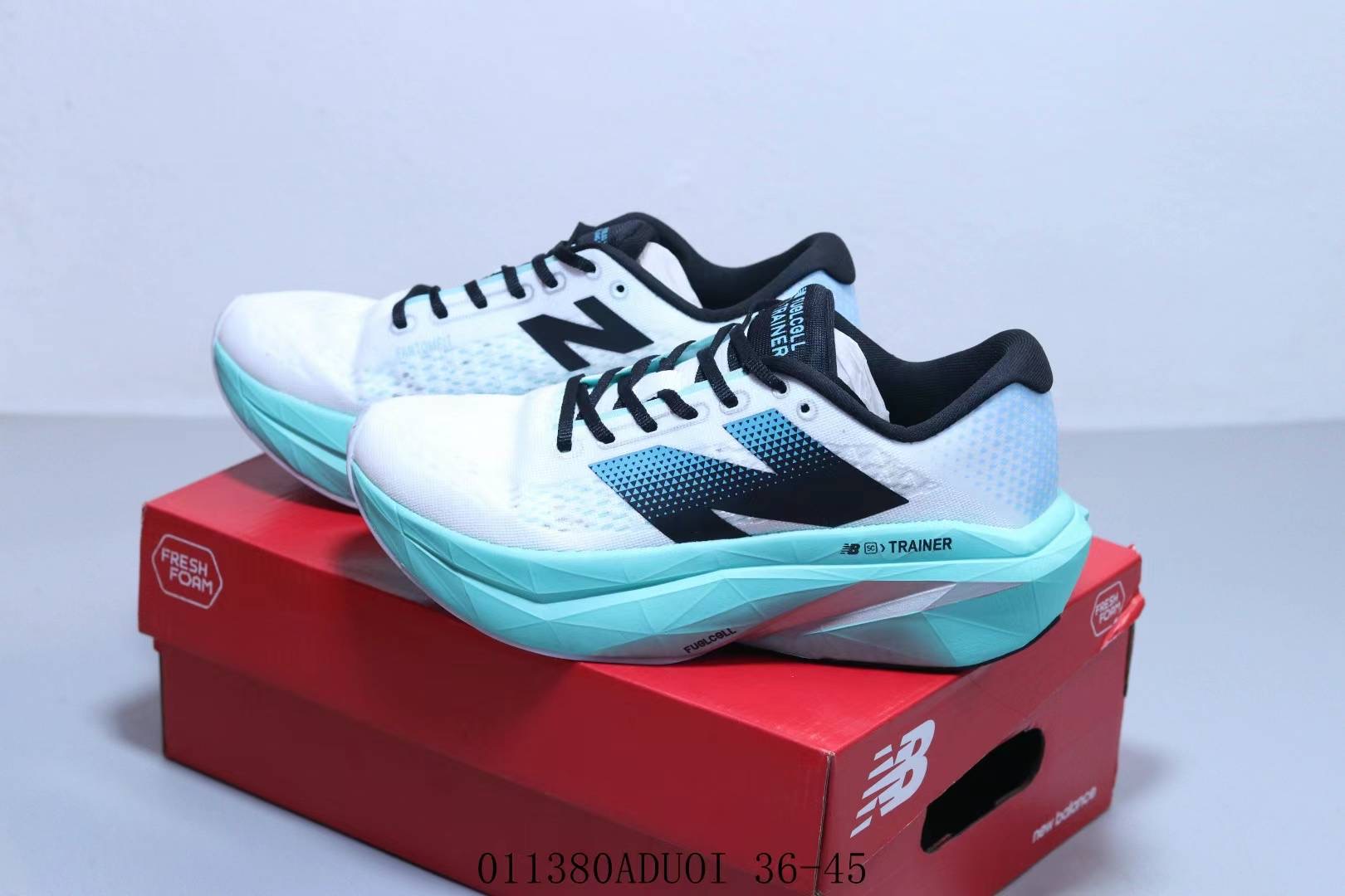 New Balance FuelCell SuperComp Trainer v3 'Cyber Jade'