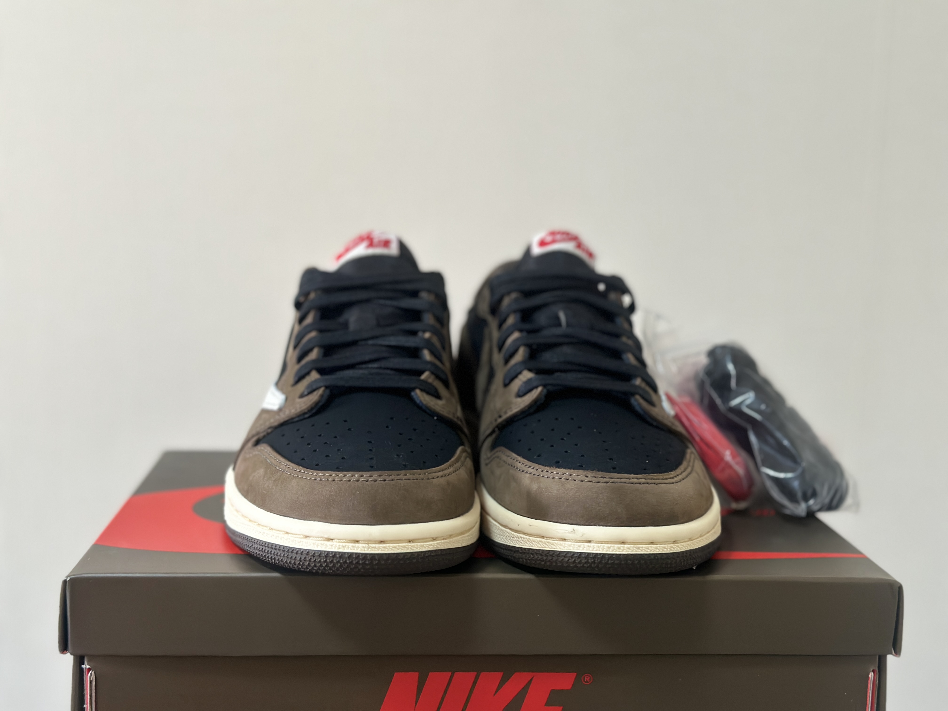 Travis Scott x Air Jordan 1 Low 'Mocha'