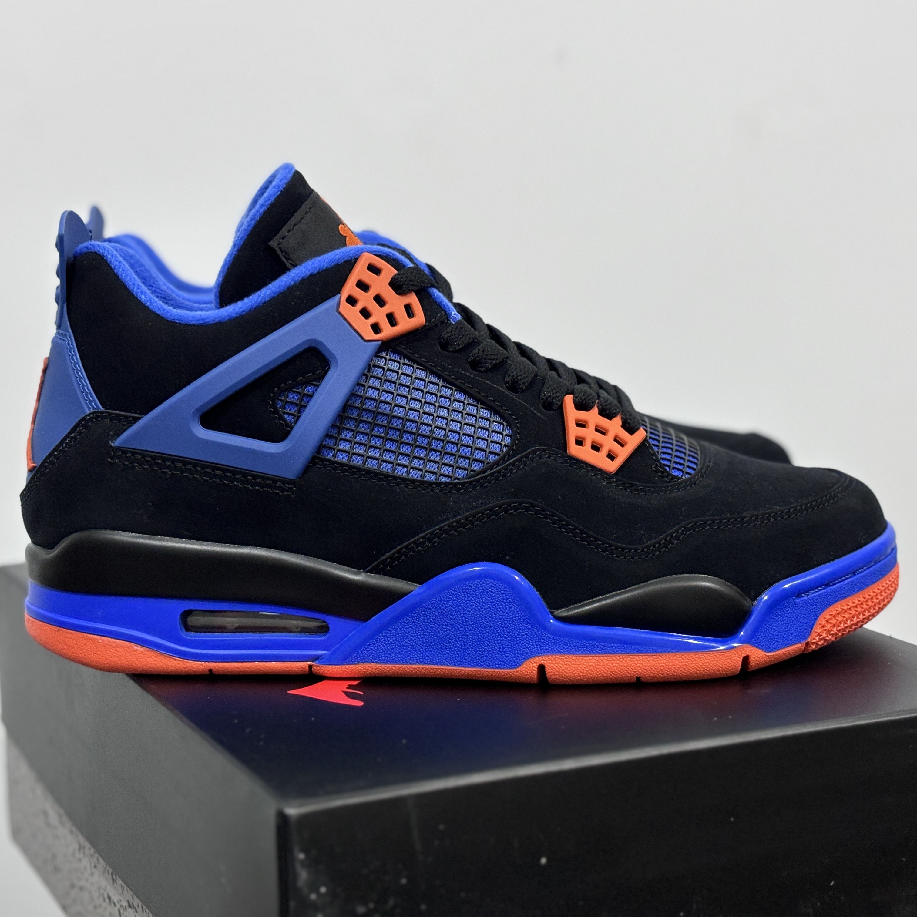 Air Jordan 4 Retro 'Cavs'