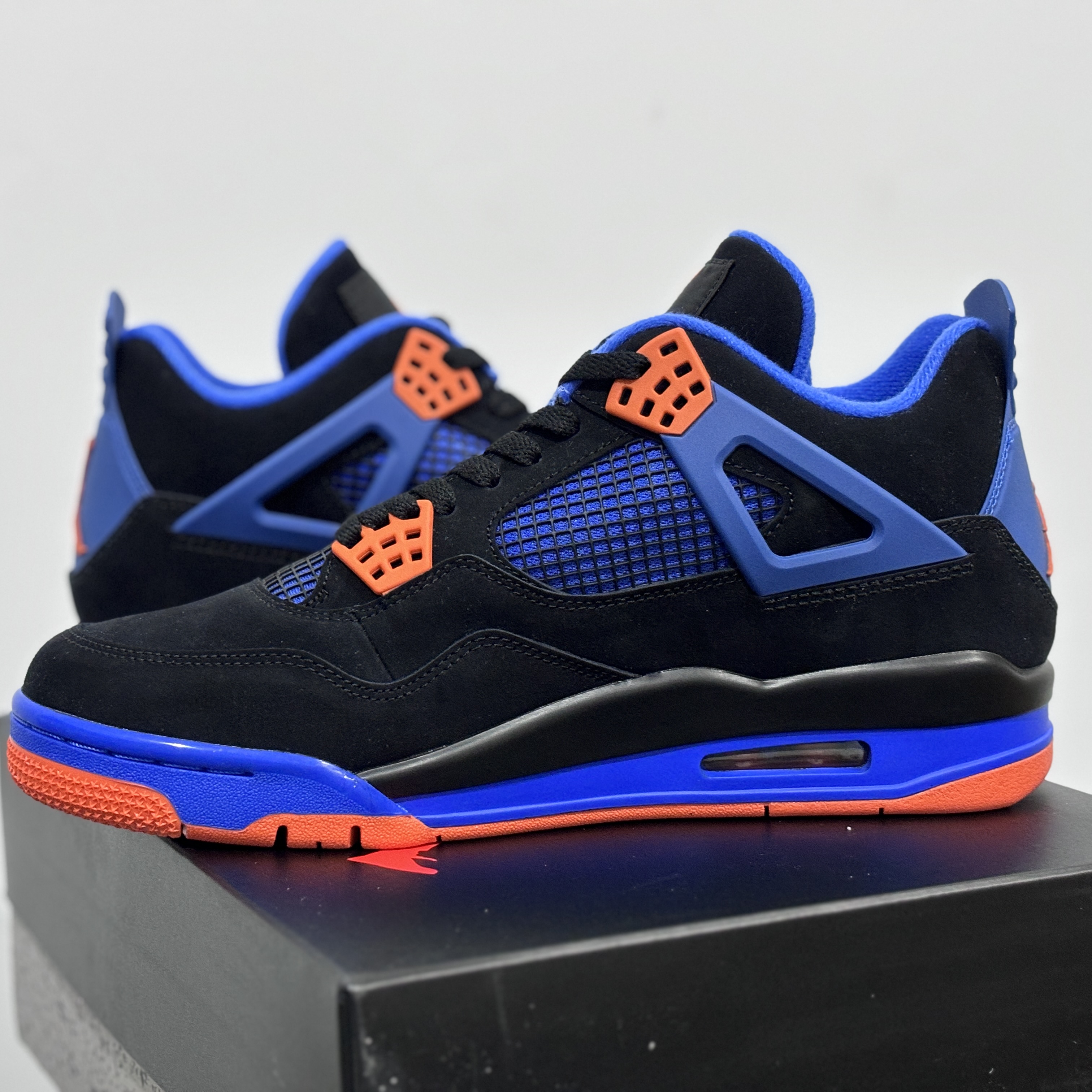 Air Jordan 4 Retro 'Cavs'