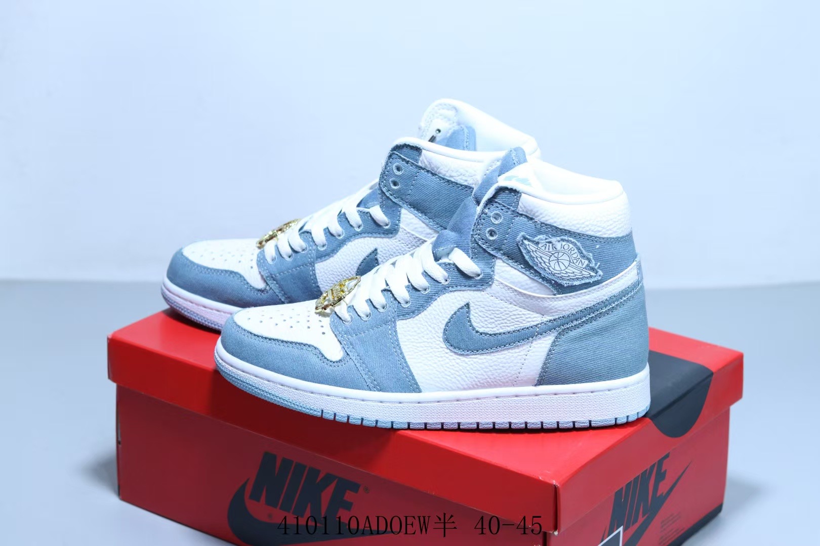  Air Jordan 1 Retro High OG Denim 