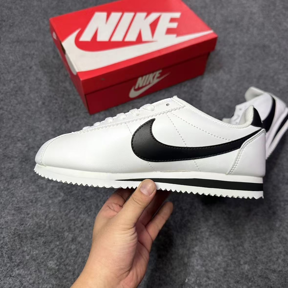Nike Cortez White/Black 
