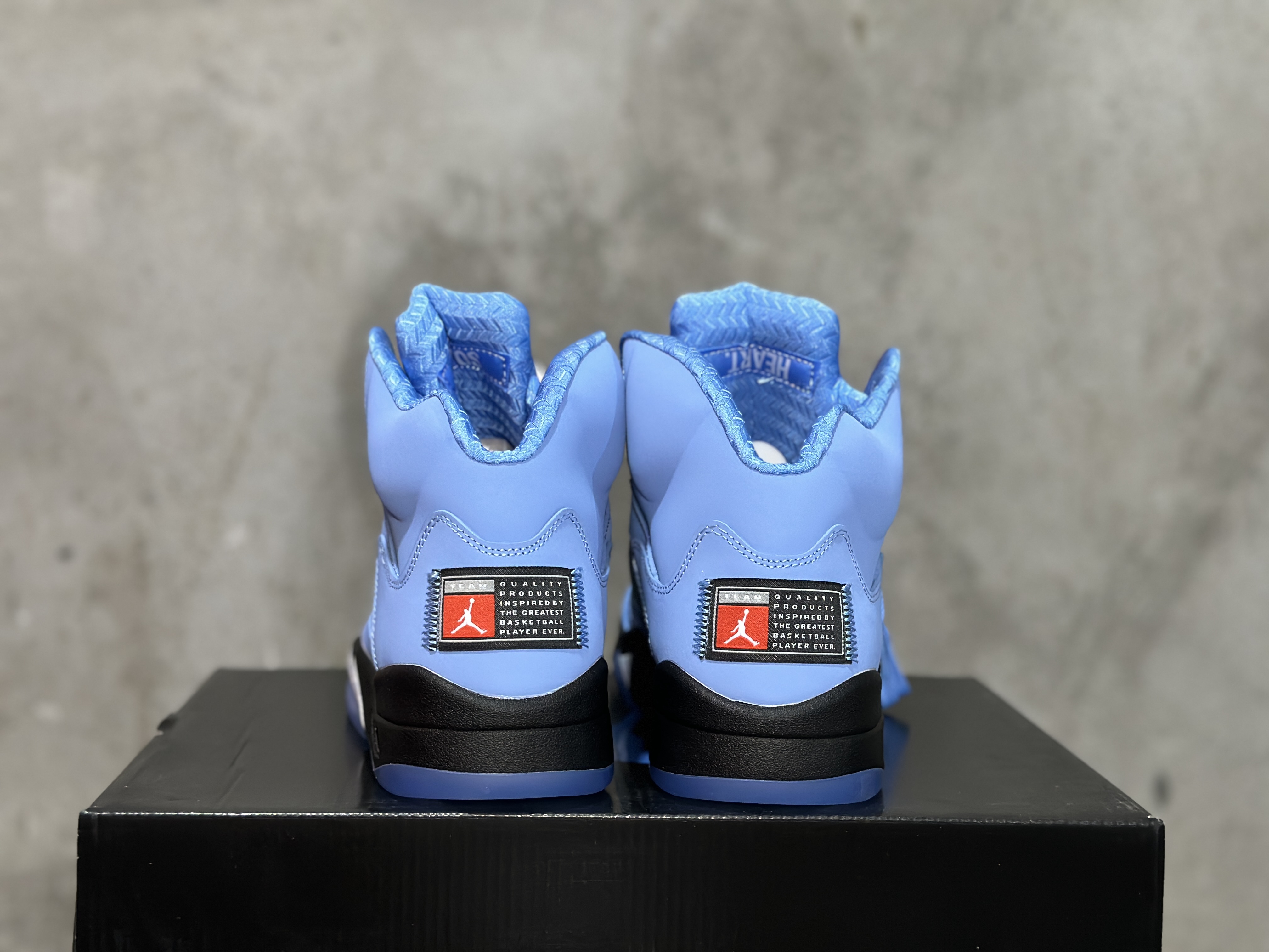 Air Jordan 5 UNC university blue