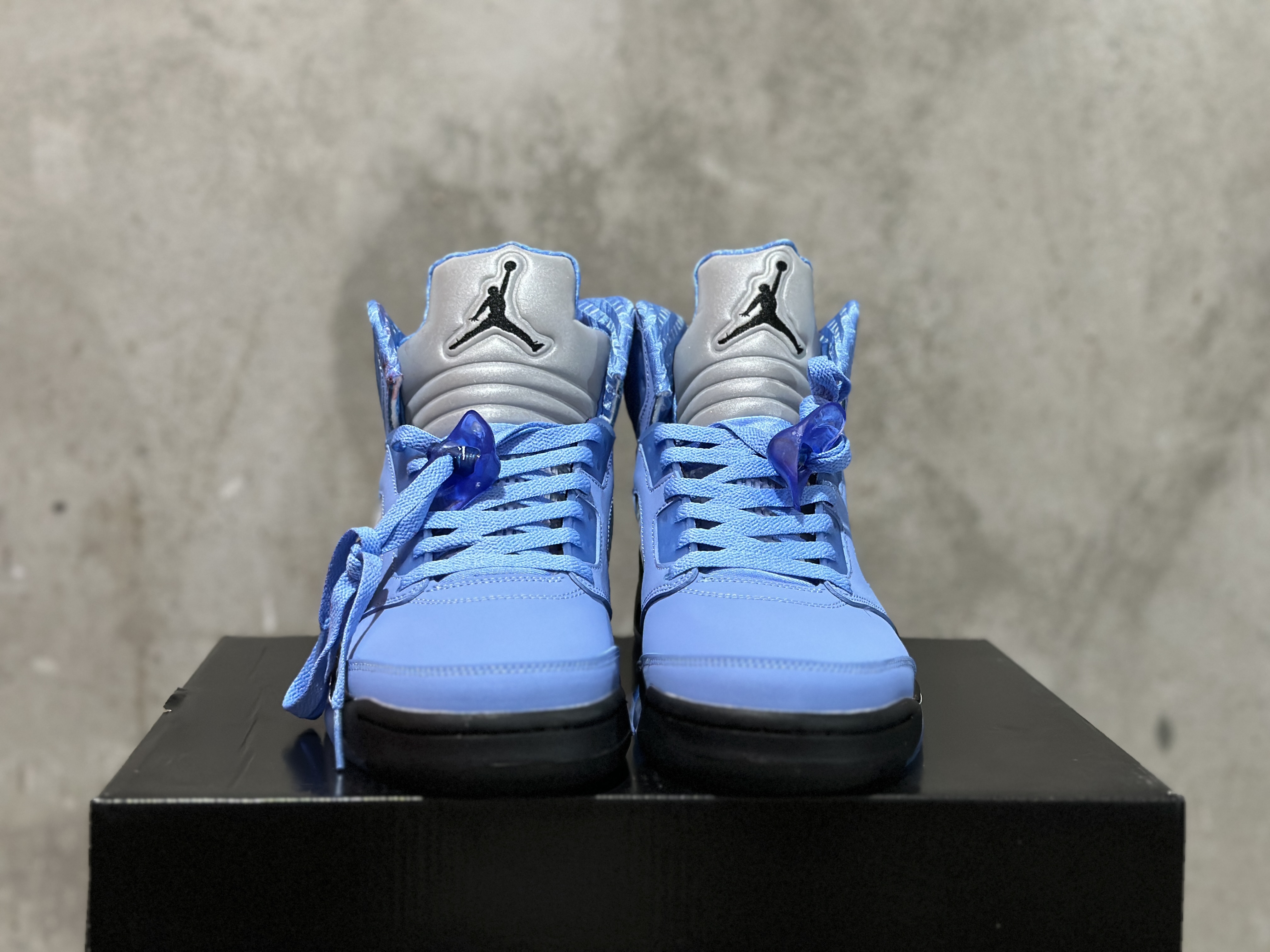 Air Jordan 5 UNC university blue