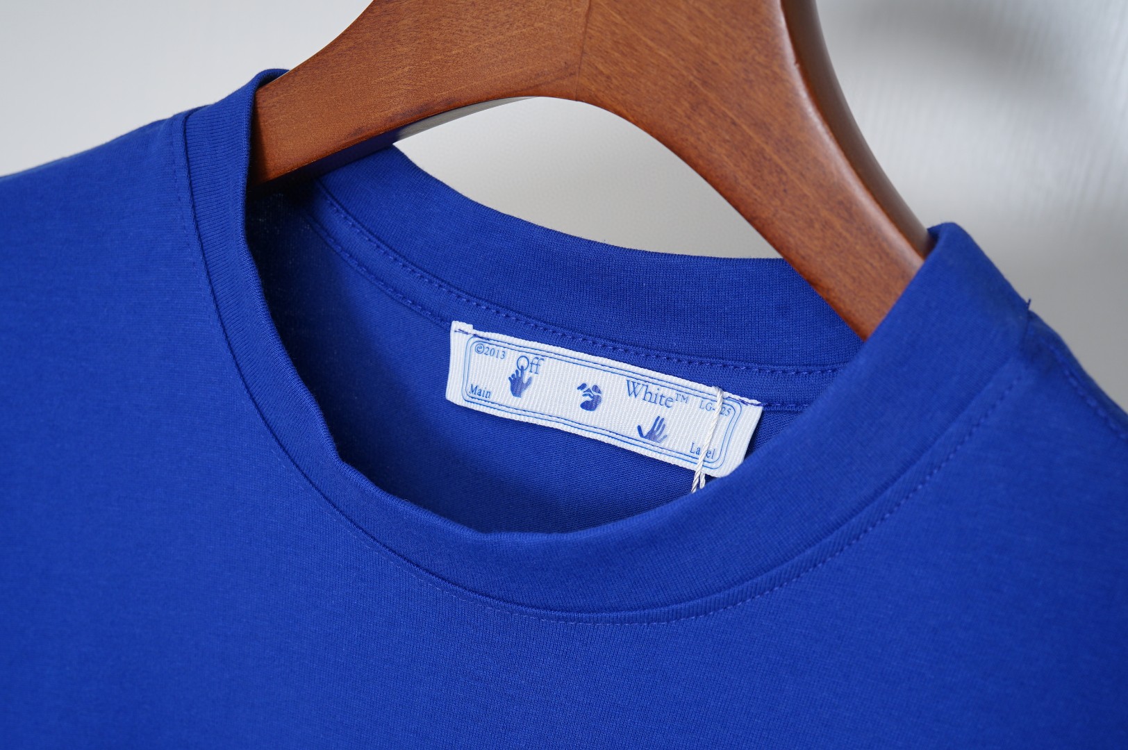 Off White Arrow Graphic Print T shirt 'Blue'