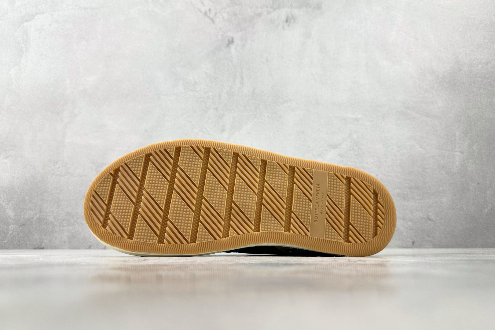 Bottega Veneta Eliot Sneaker (G)