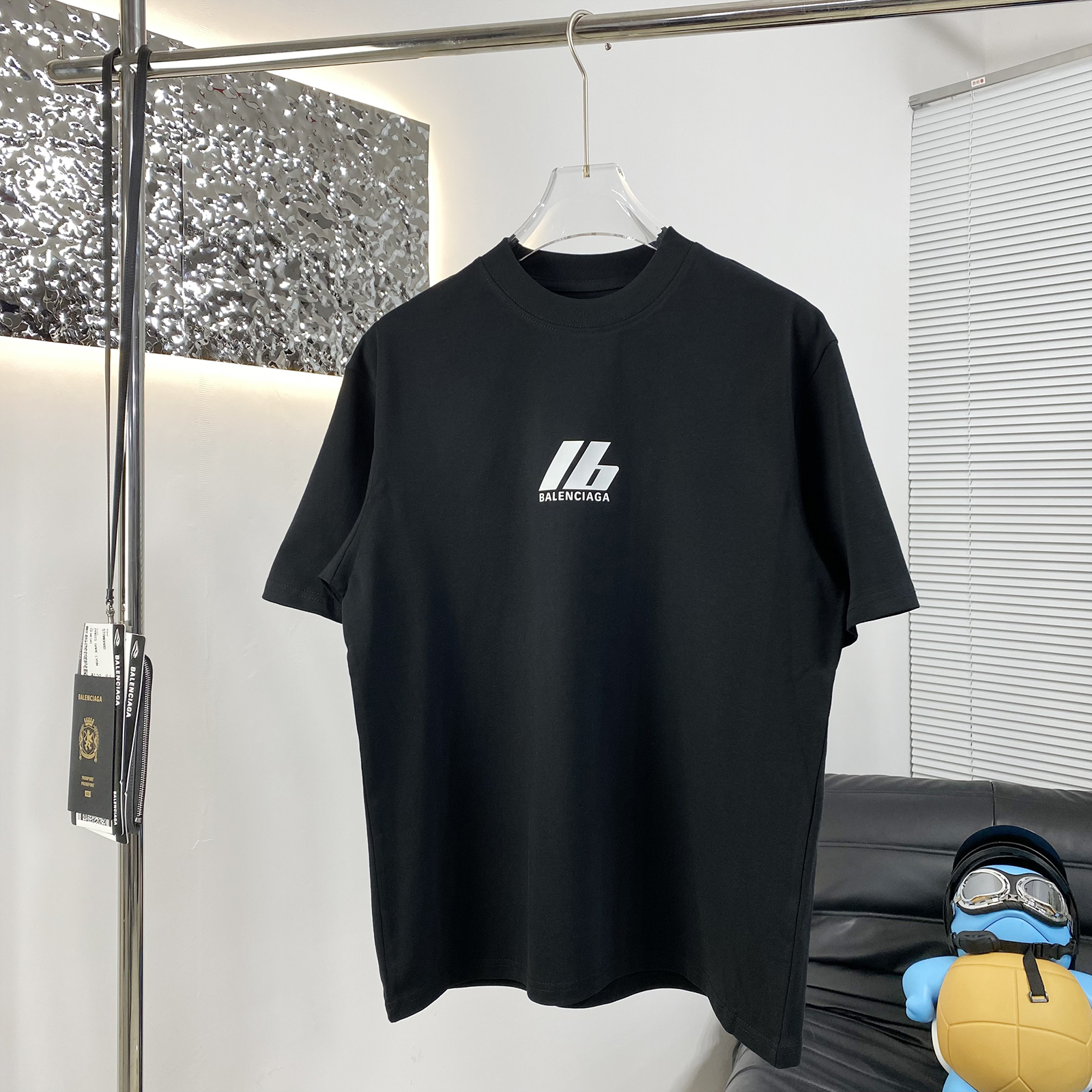 Balenciaga Black T-Shirt (lb)