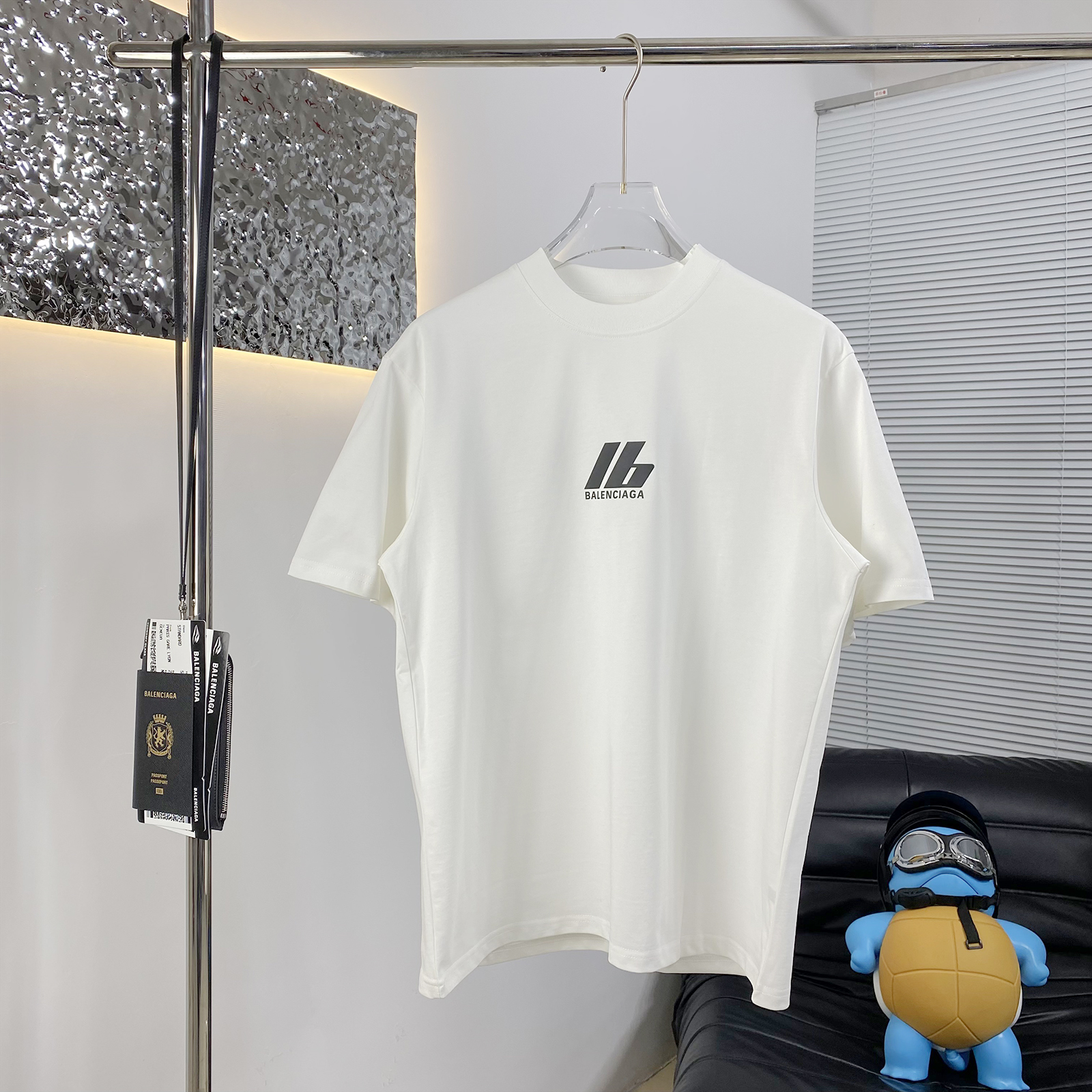 Balenciaga White T-Shirt (lb)