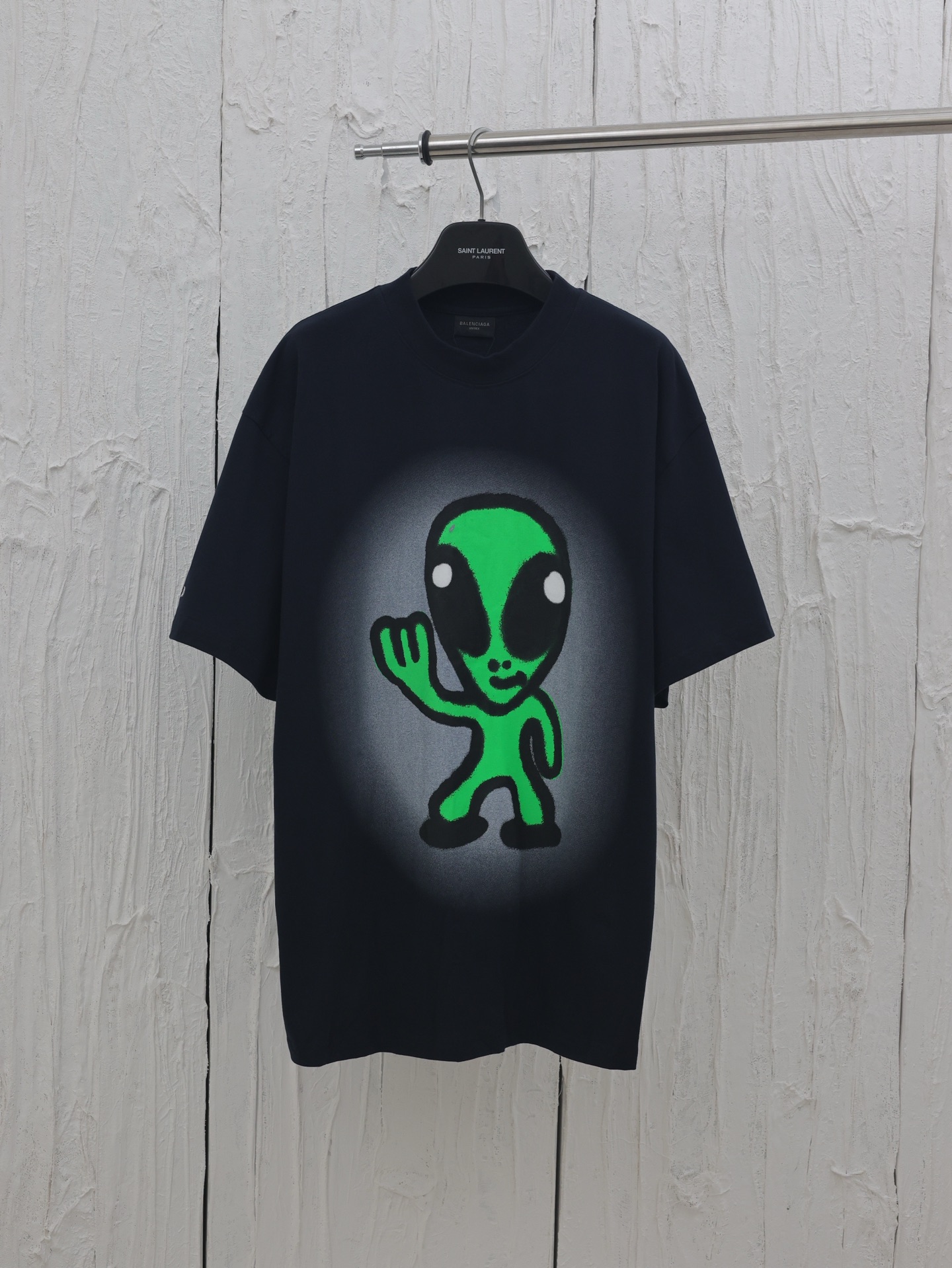 Hi There + Dripley  T-shirt Medium Fit in Black