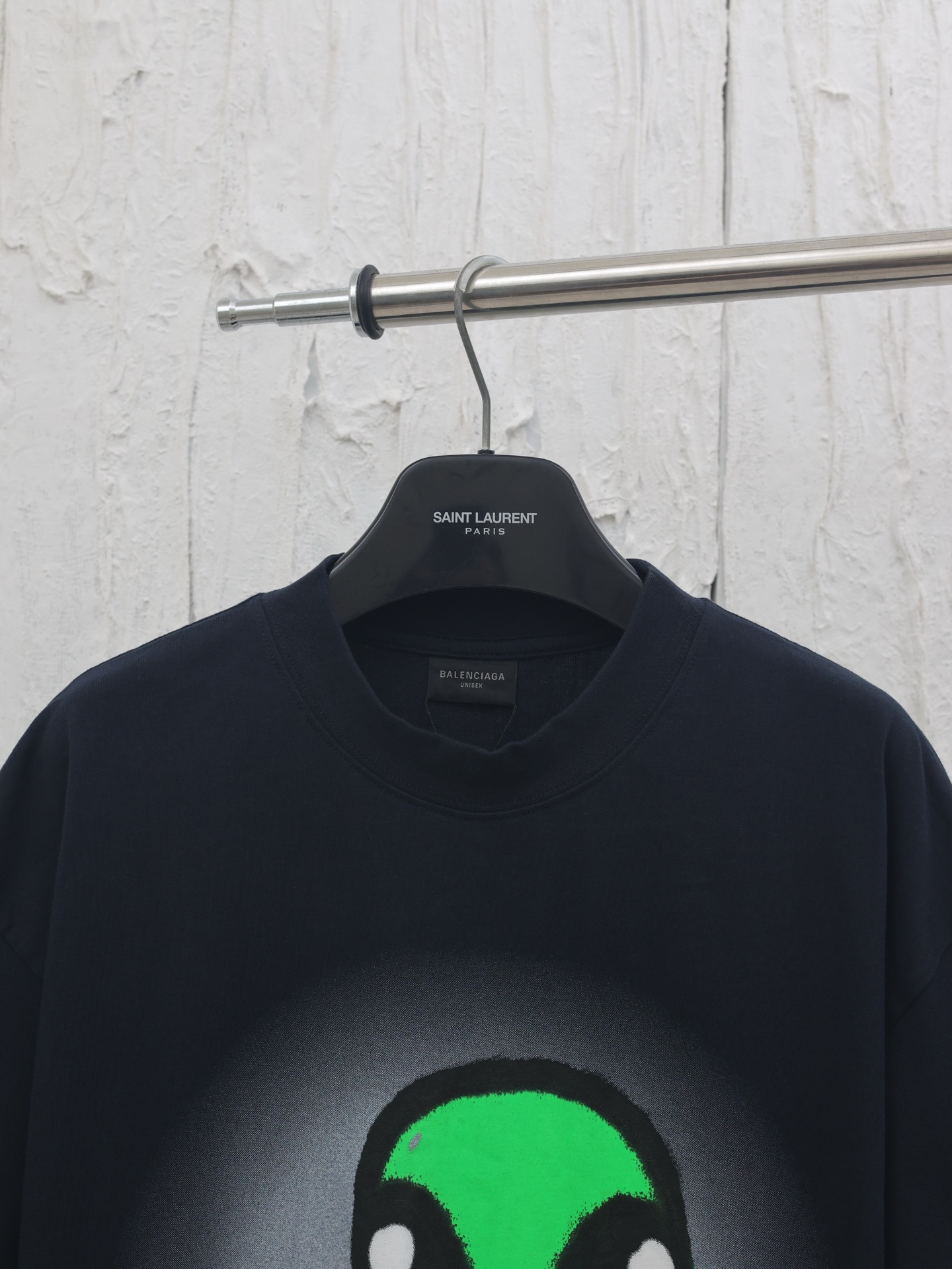 Hi There + Dripley  T-shirt Medium Fit in Black