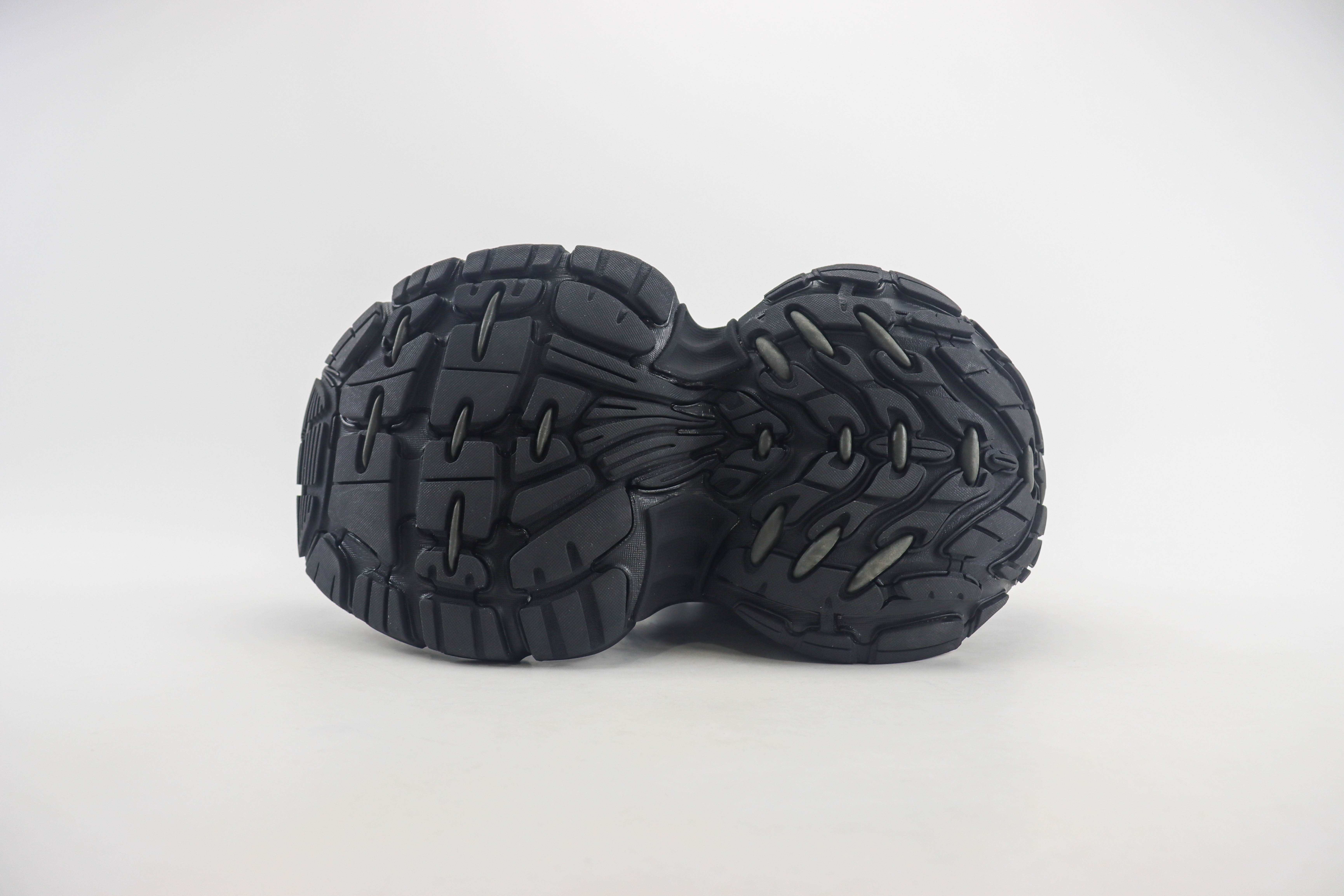 Balenciaga 10XL Sneaker in Black