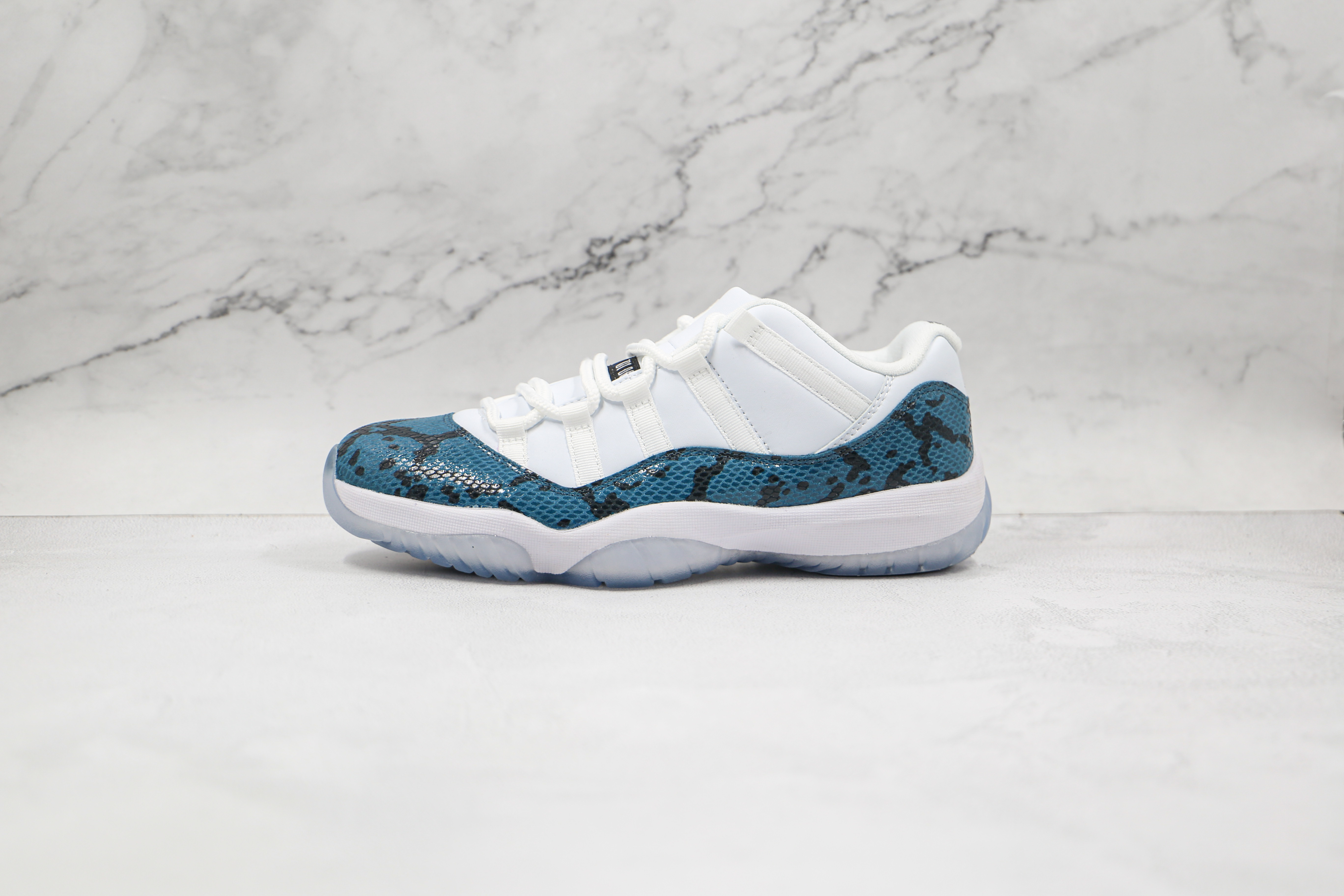 Air Jordan 11 Retro Low 'Navy Snakeskin' 2019