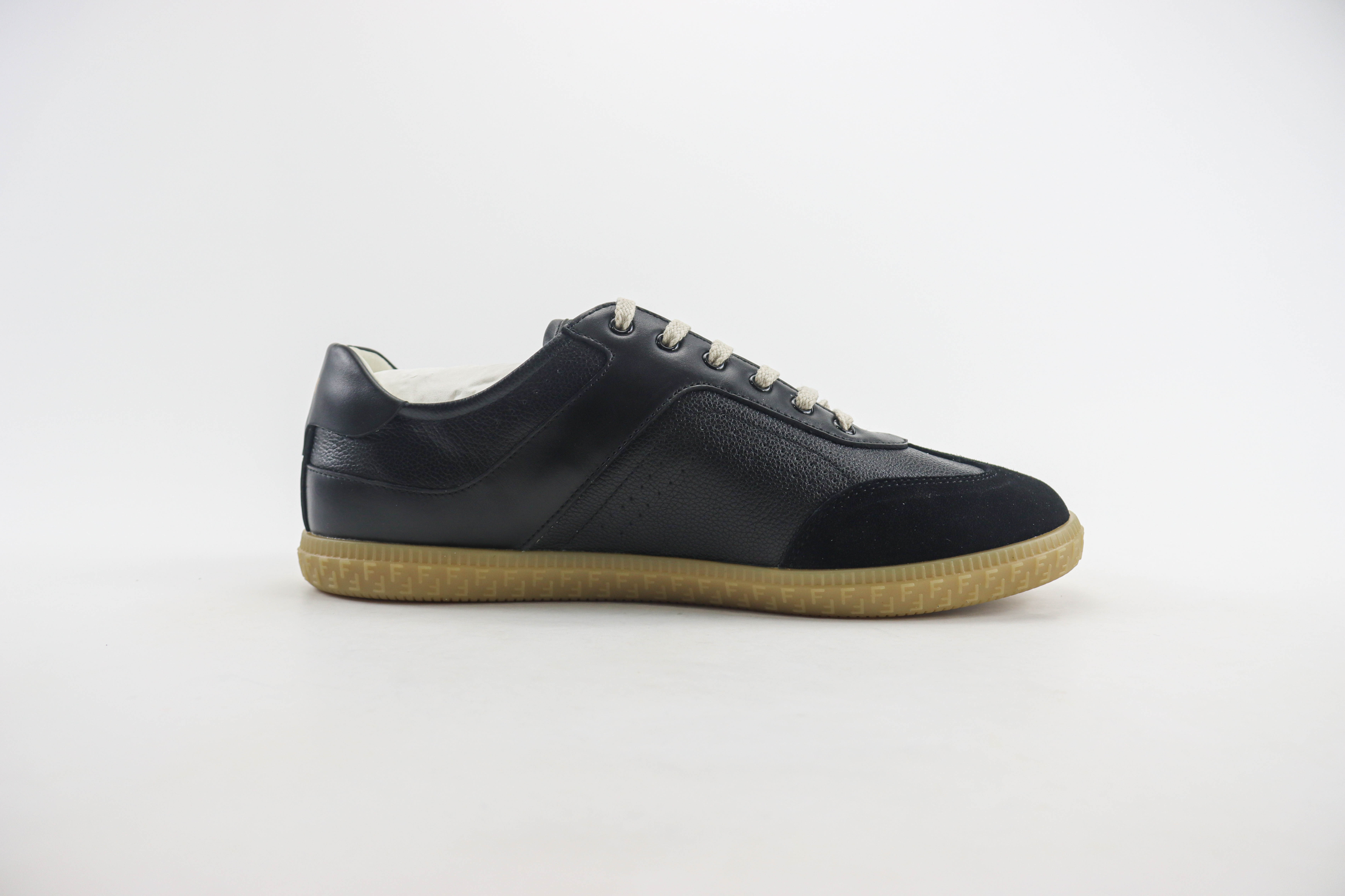 Fend Flair Leather Sneakers in Black
