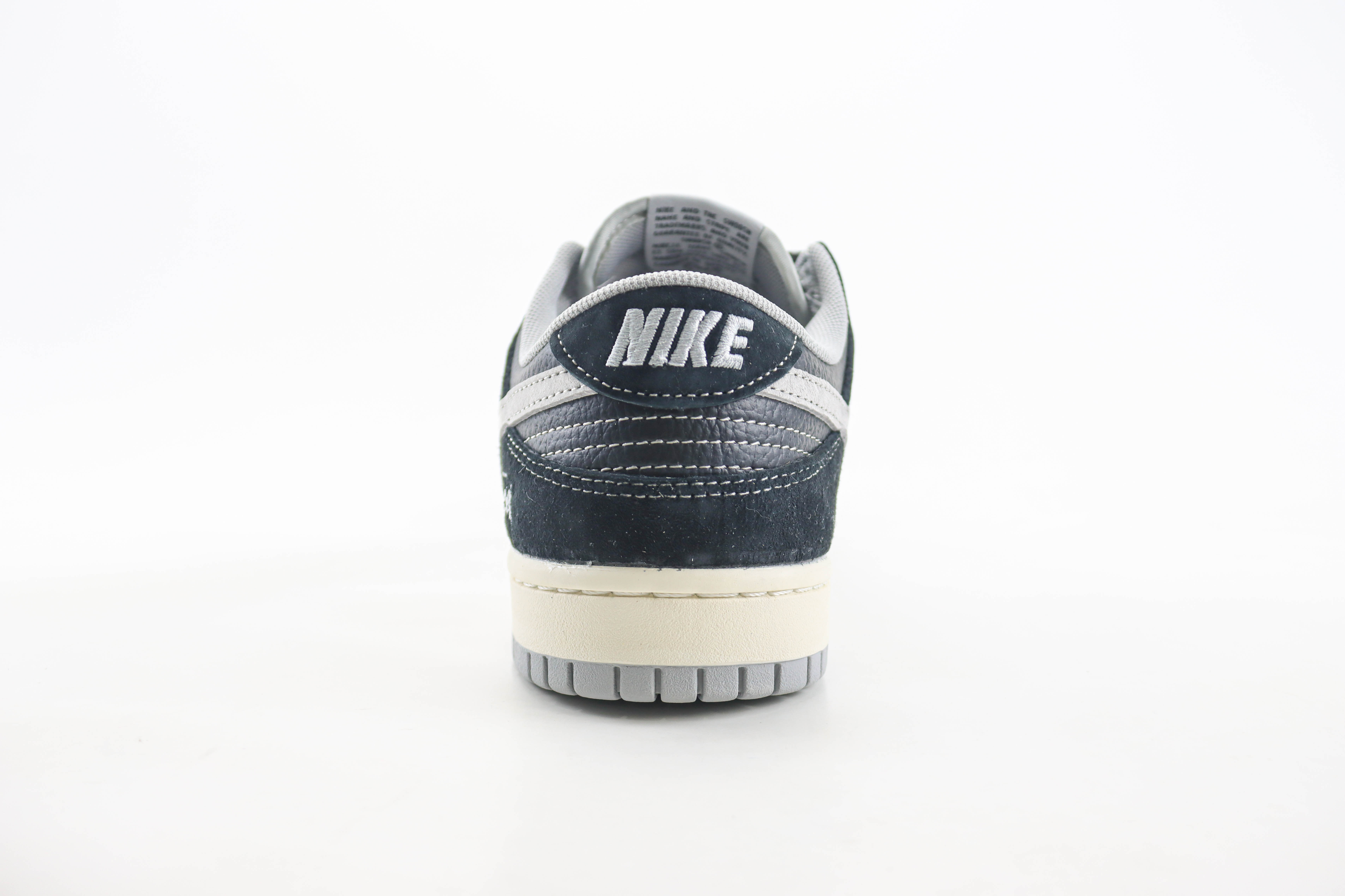 Nike x Stüssy SB Dunk Low