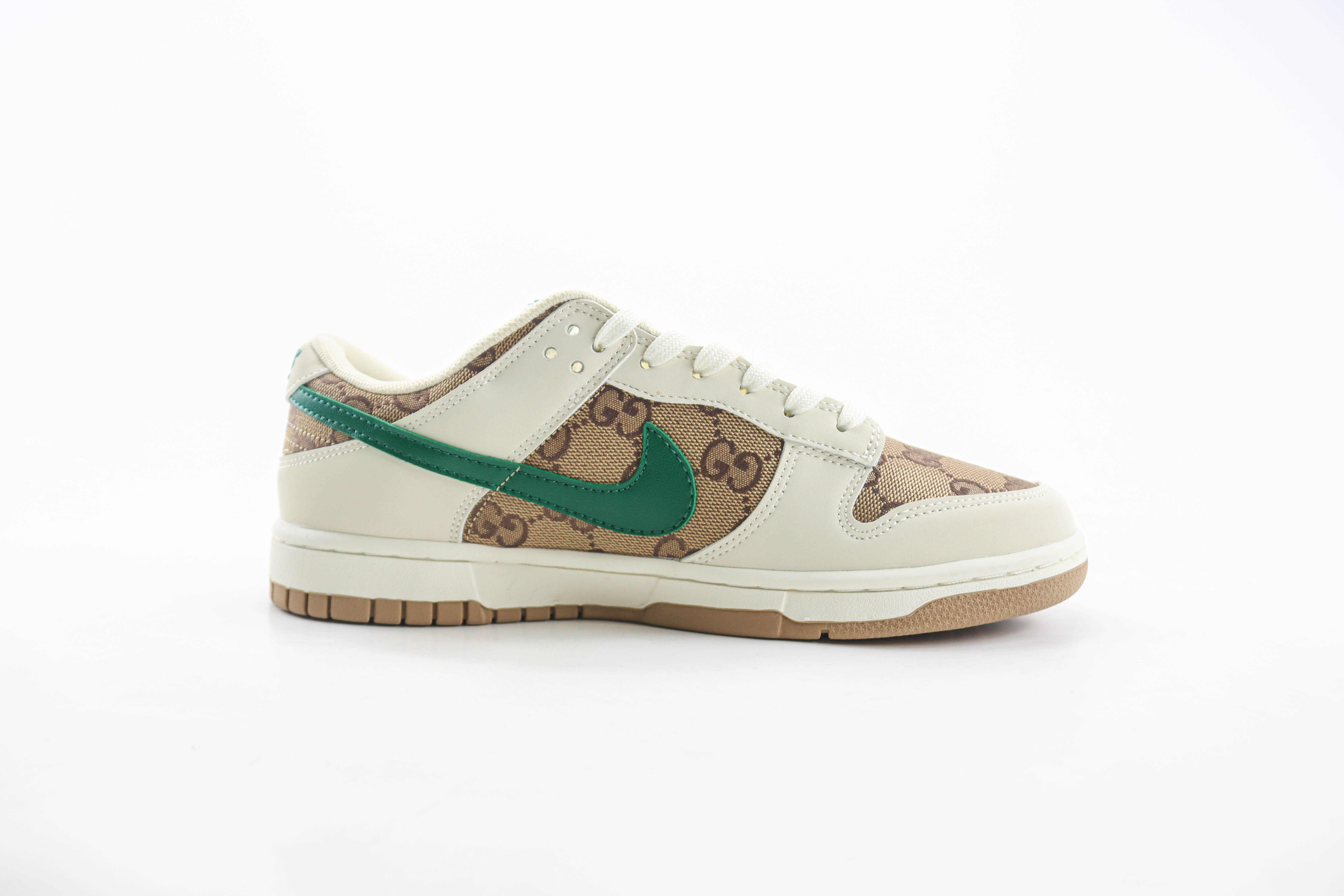 Nike Dunk x GG