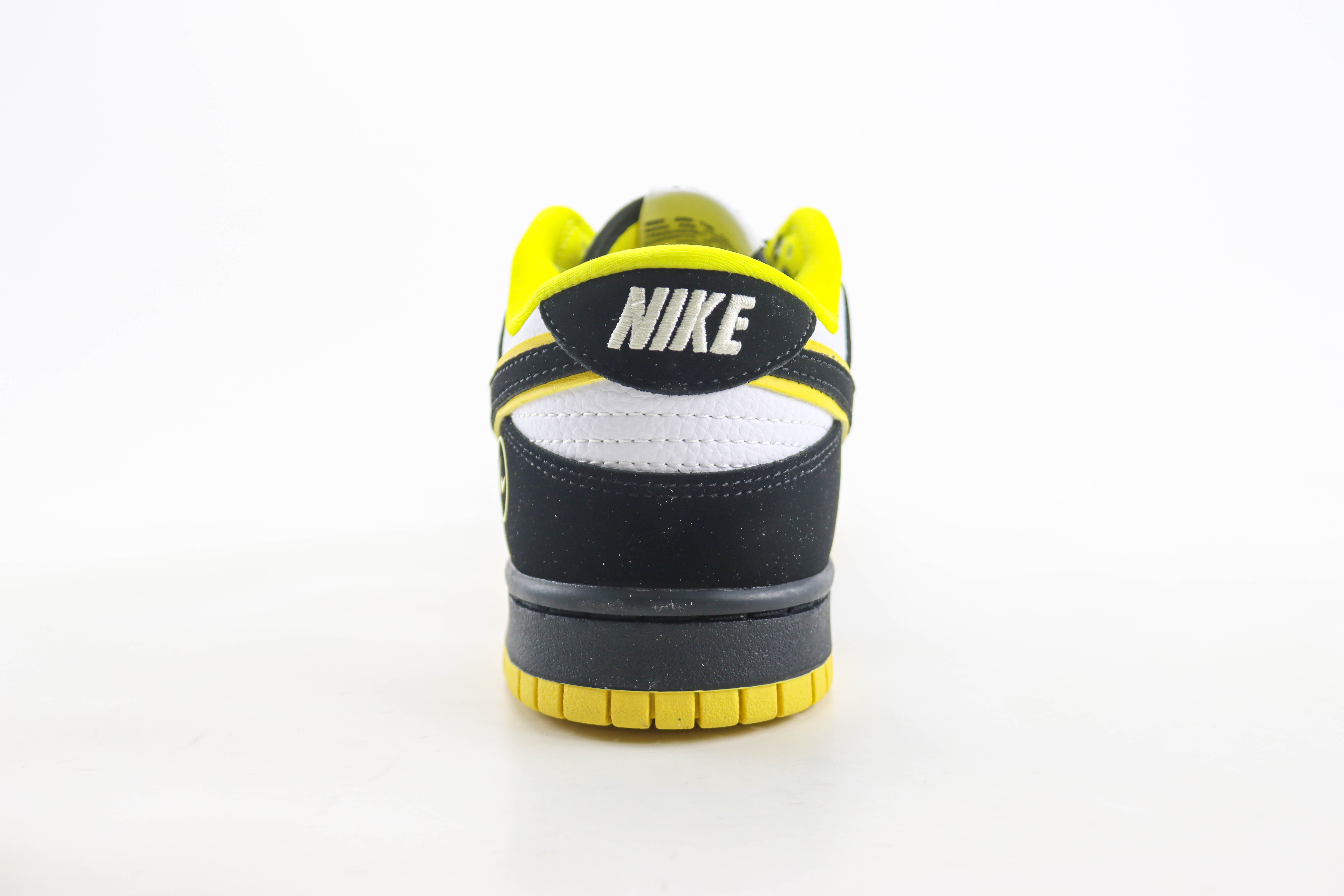 Nike Dunk Low x Fragment