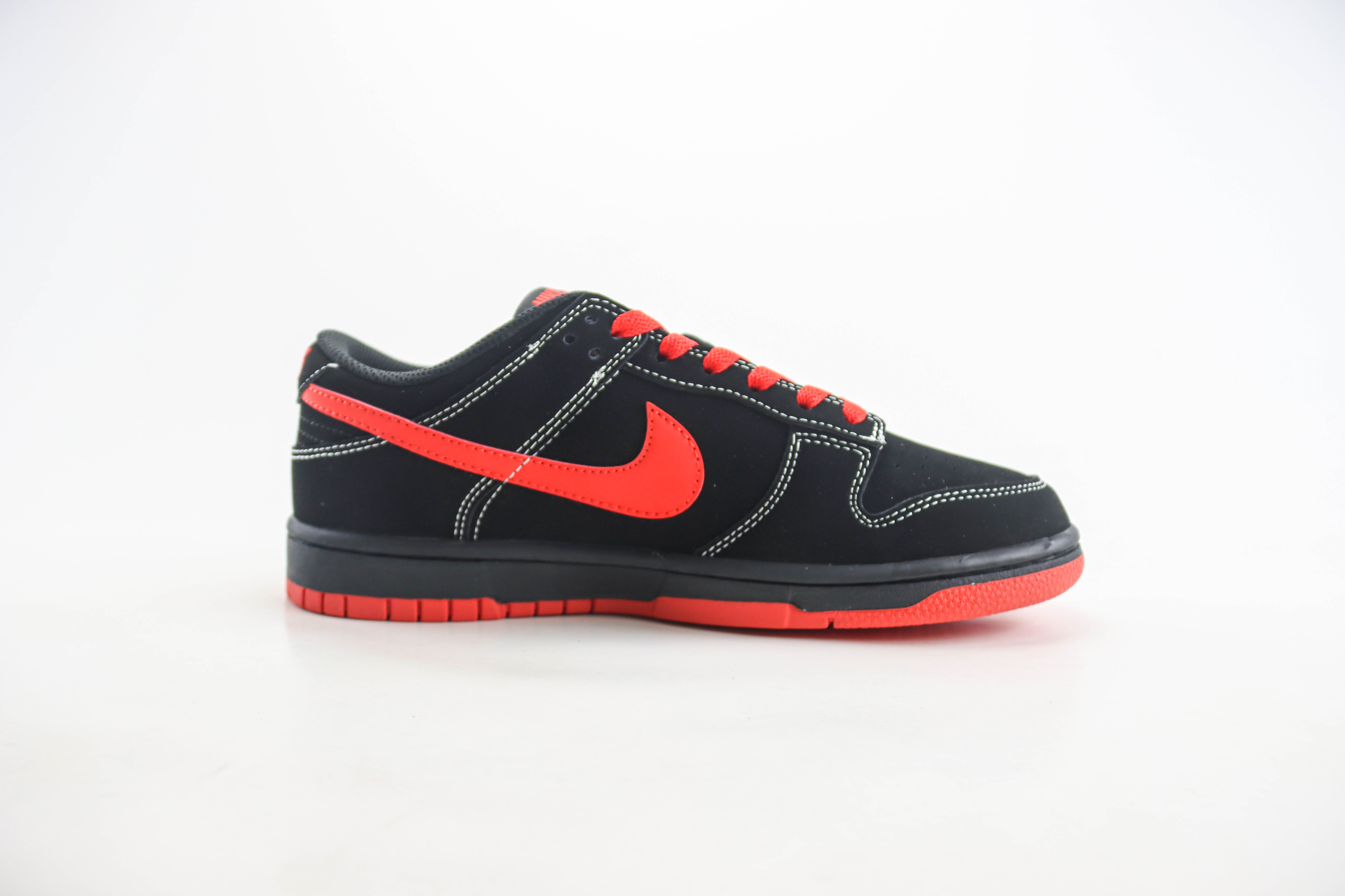 Nike SB Dunk Low x Stussy (bnr)