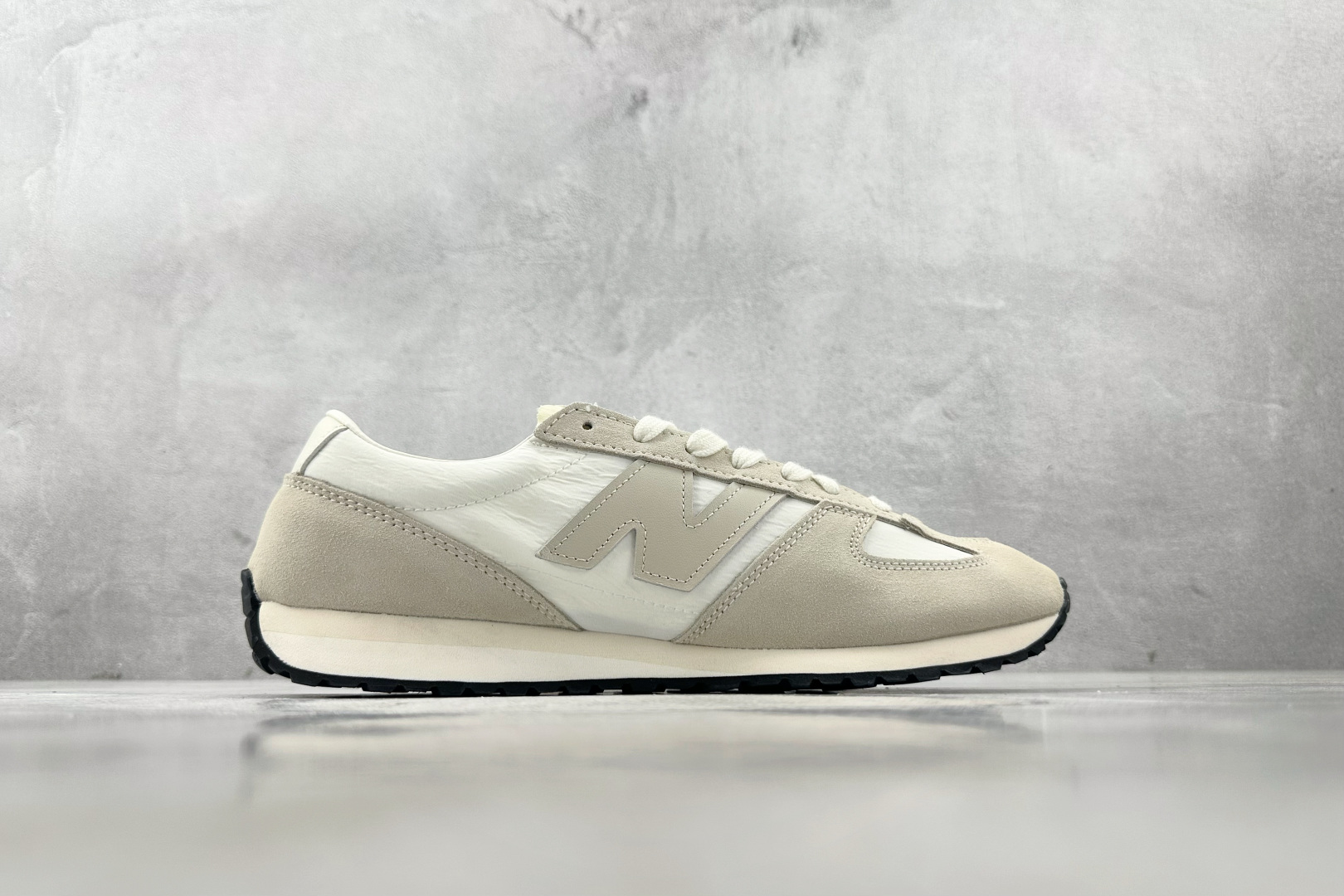 New Balance 471 Classic beige 