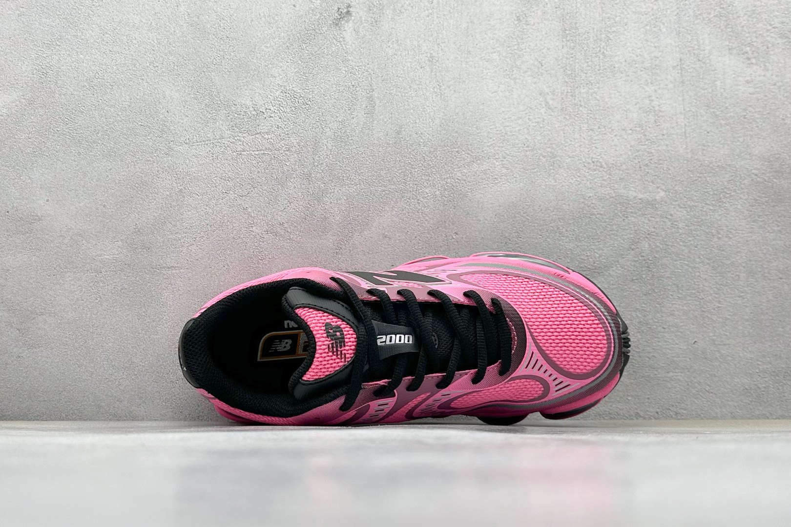 New Balance Abzorb 2000 in pink
