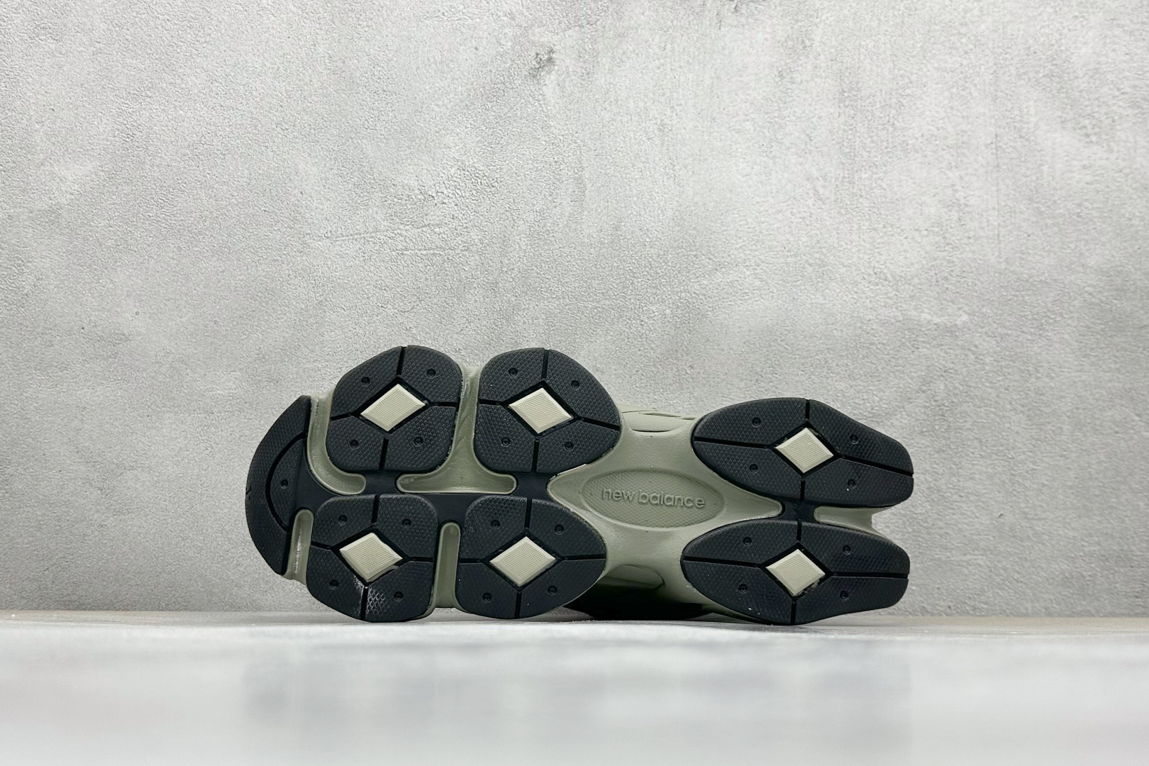 New Balance 9060 Dark Olivine 