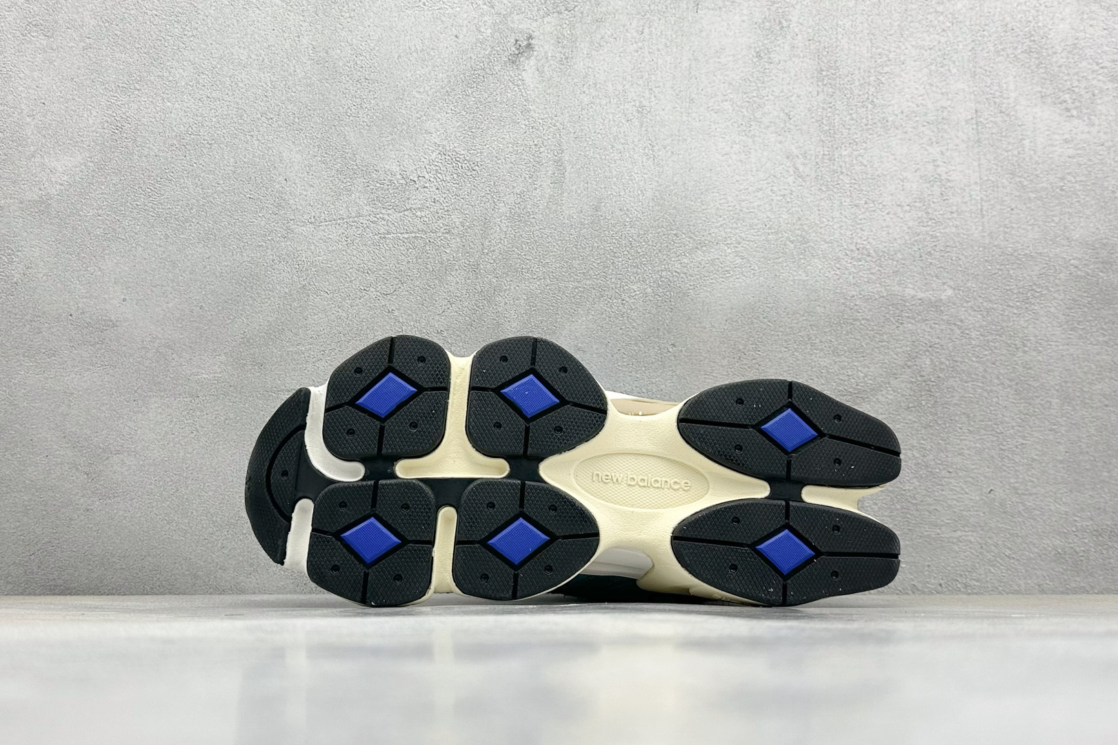 New Balance 9060 'New Spruce Peach Blossom'