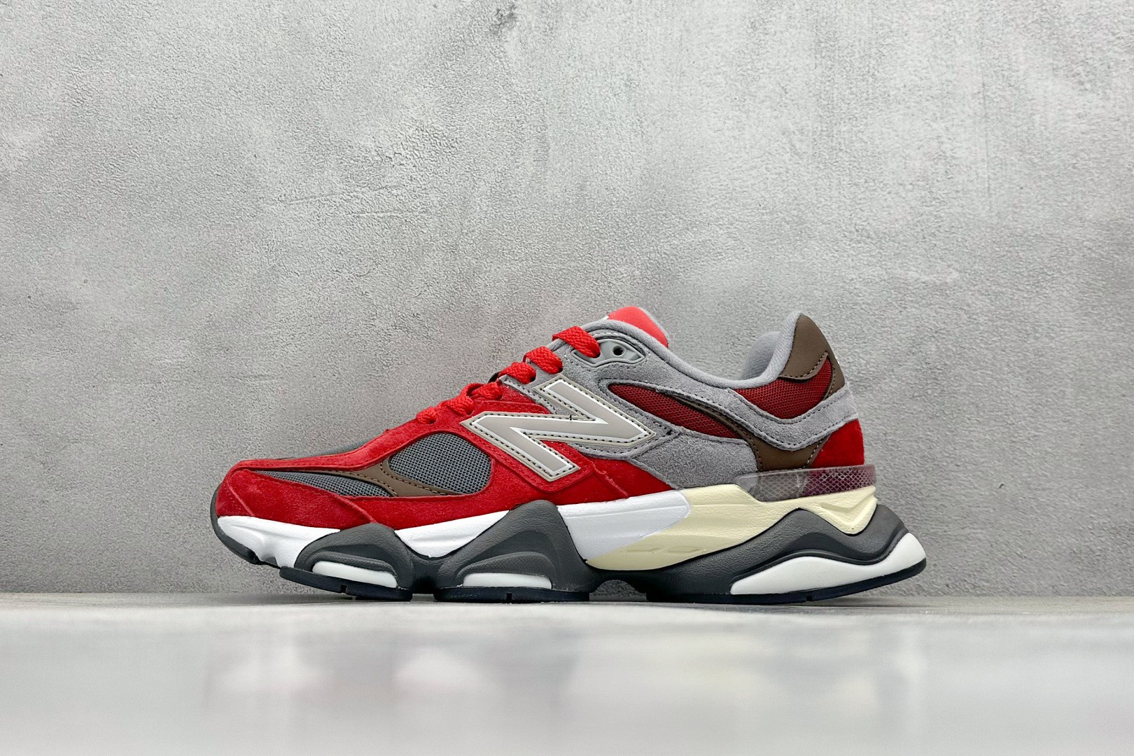 New Balance 9060 Rojo Zapatillas 