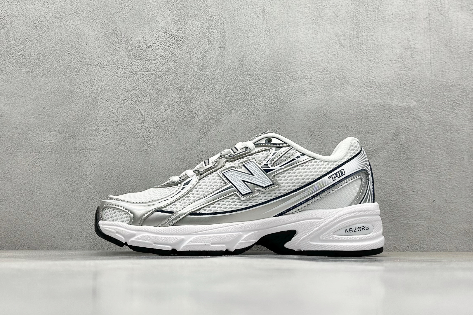 New Balance 740 'Navy with White'