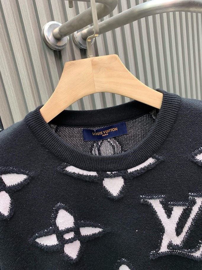 LV Sweater - Black
