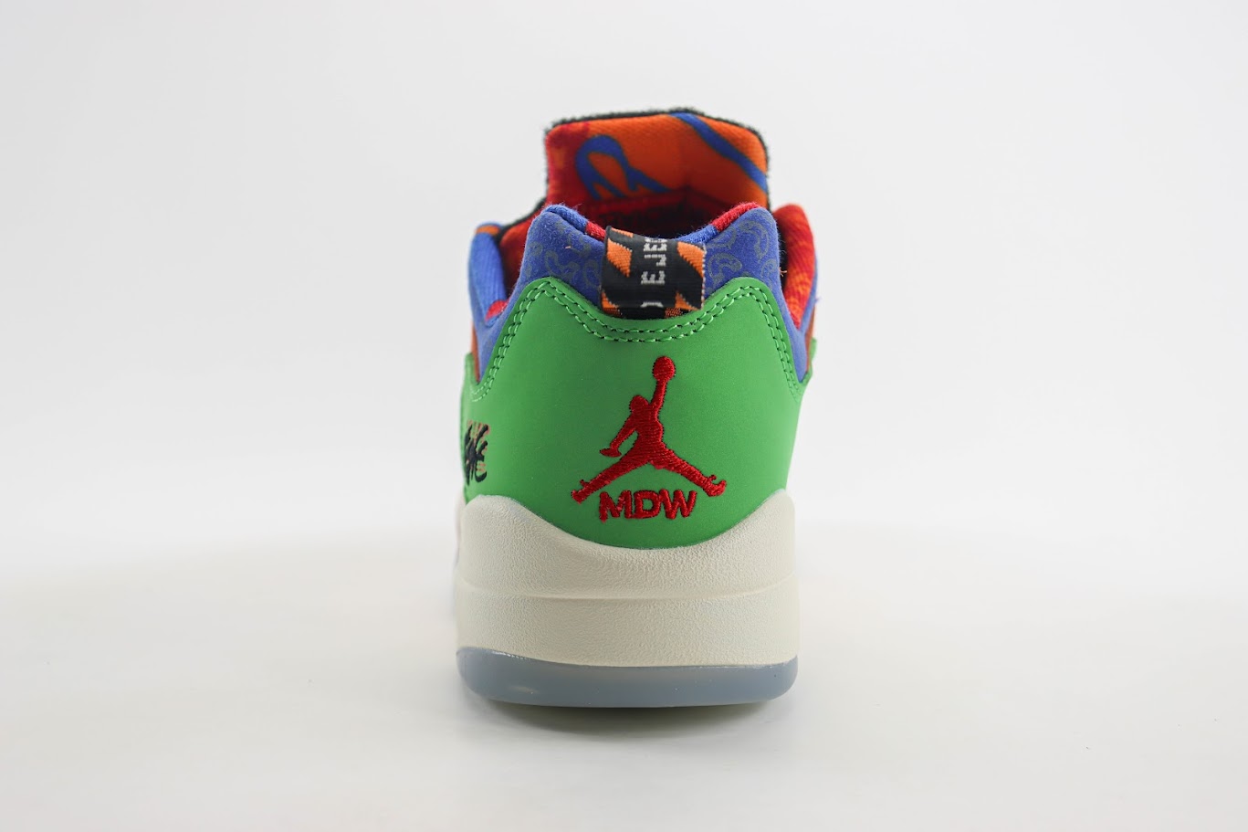 Air Jordan 5 Retro low 'Doernbecher 2022'