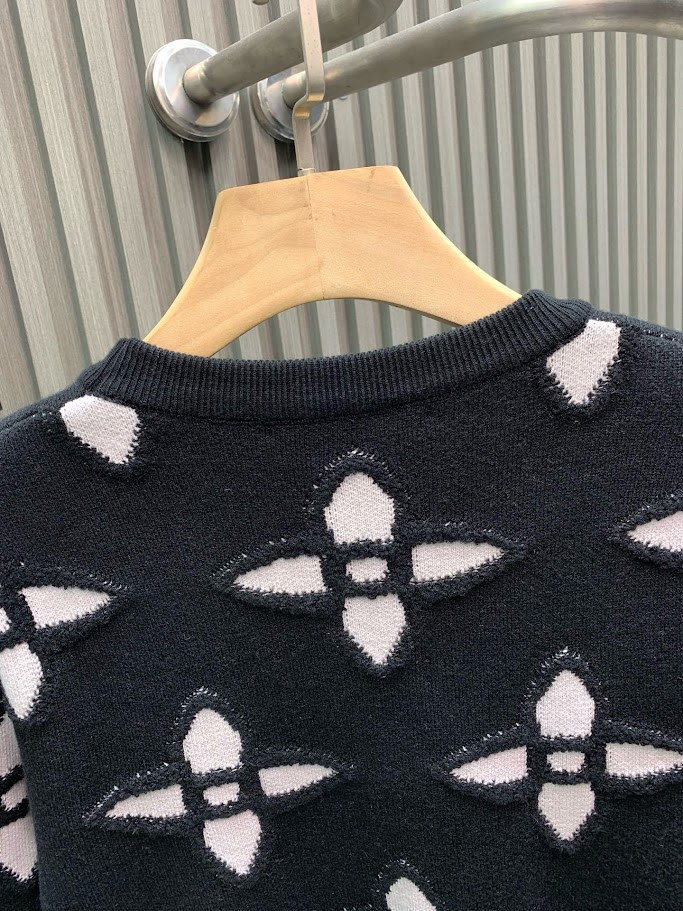 LV Sweater - Black