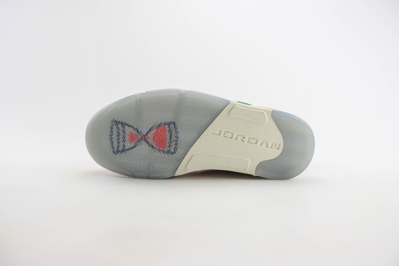 Air Jordan 5 Retro low 'Doernbecher 2022'