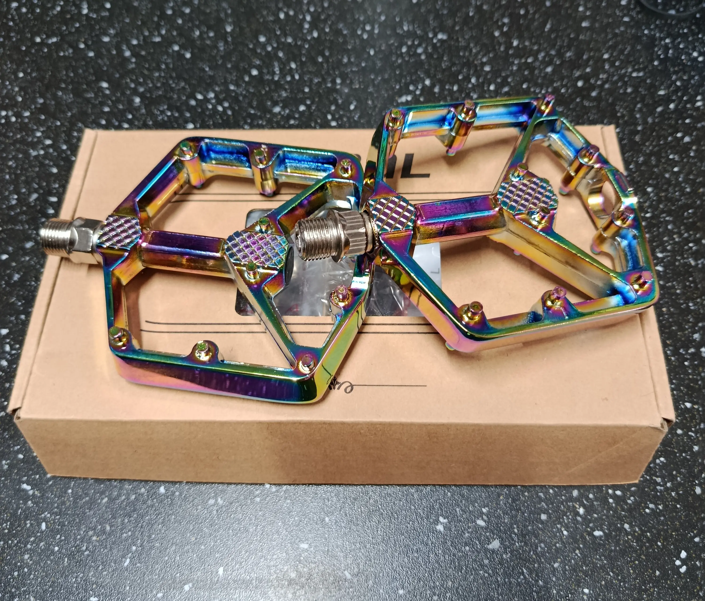 IMPACT - RAINBOW ÇİVİLİ PEDAL (KUTULU)