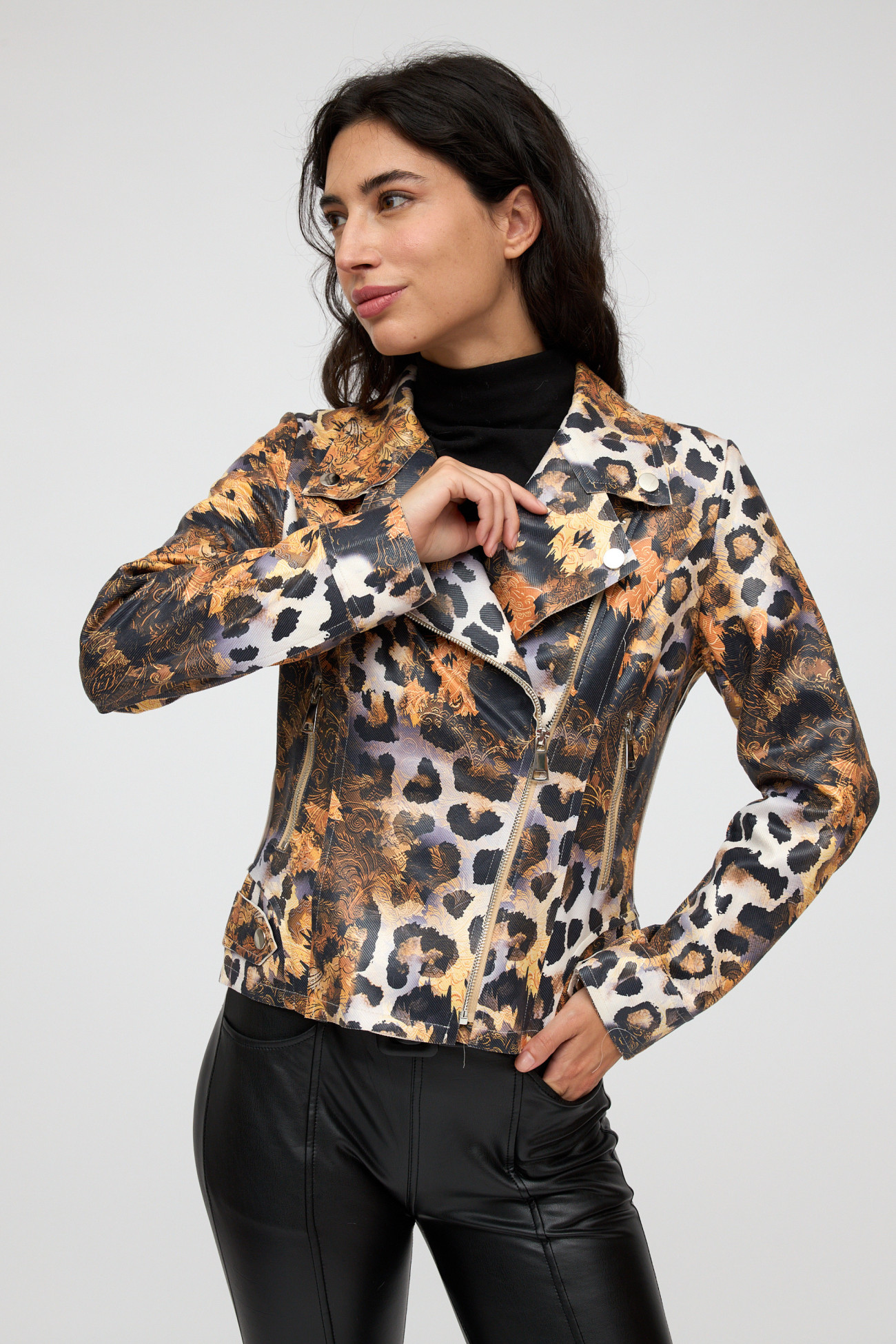 Chaqueta estampada animal print