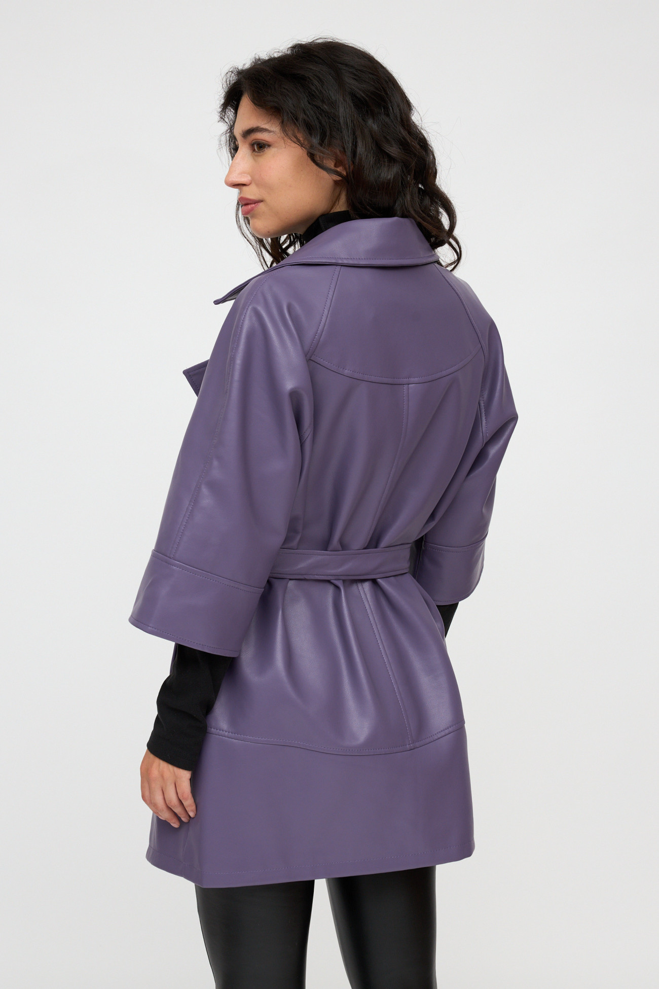 Chaqueta de cuero púrpura