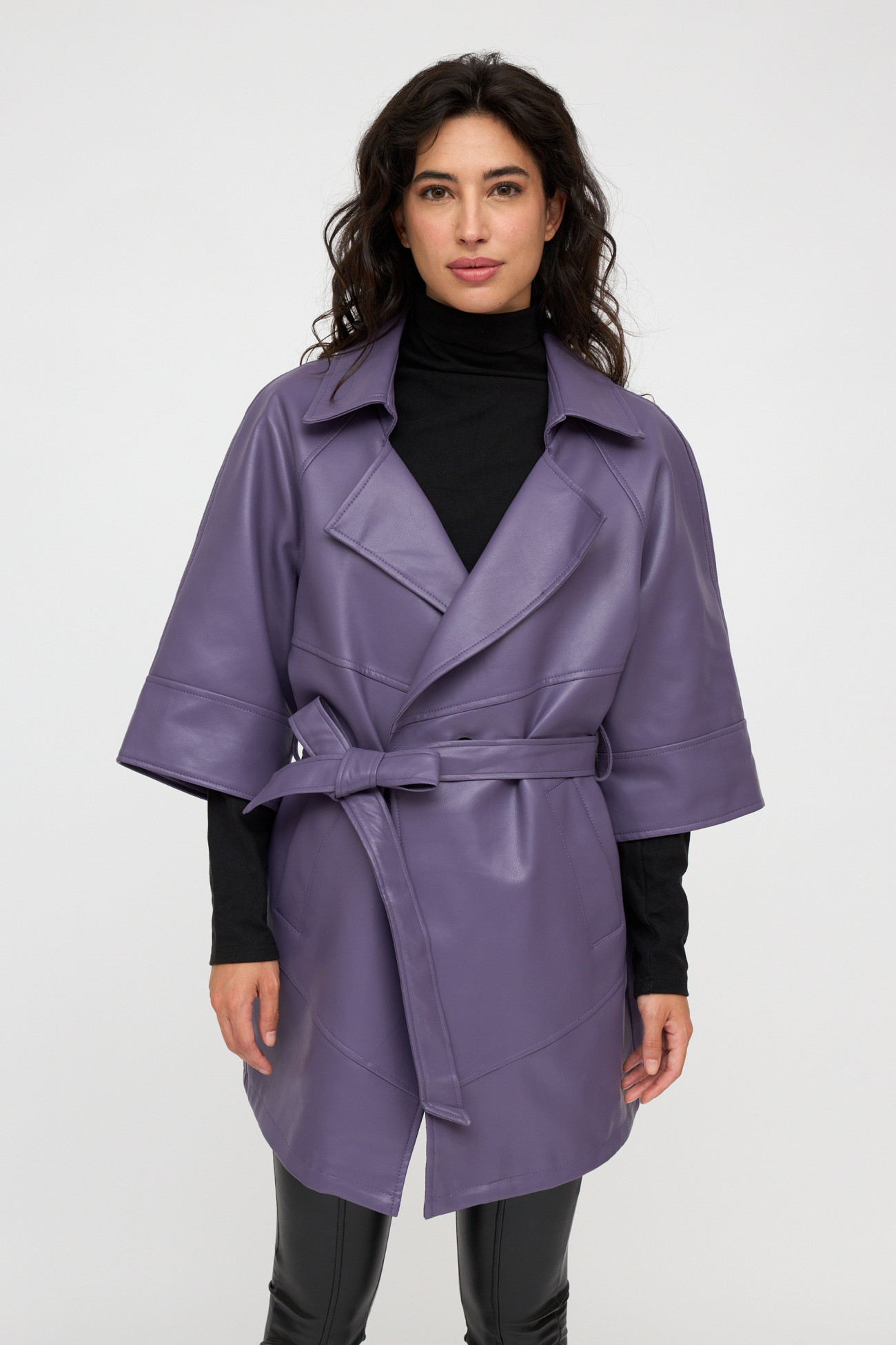 Chaqueta de cuero púrpura