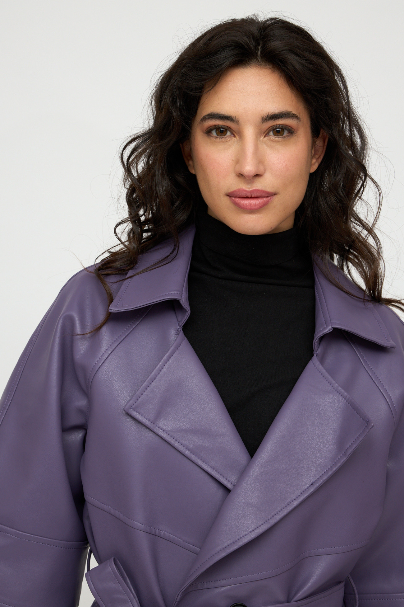 Chaqueta de cuero púrpura