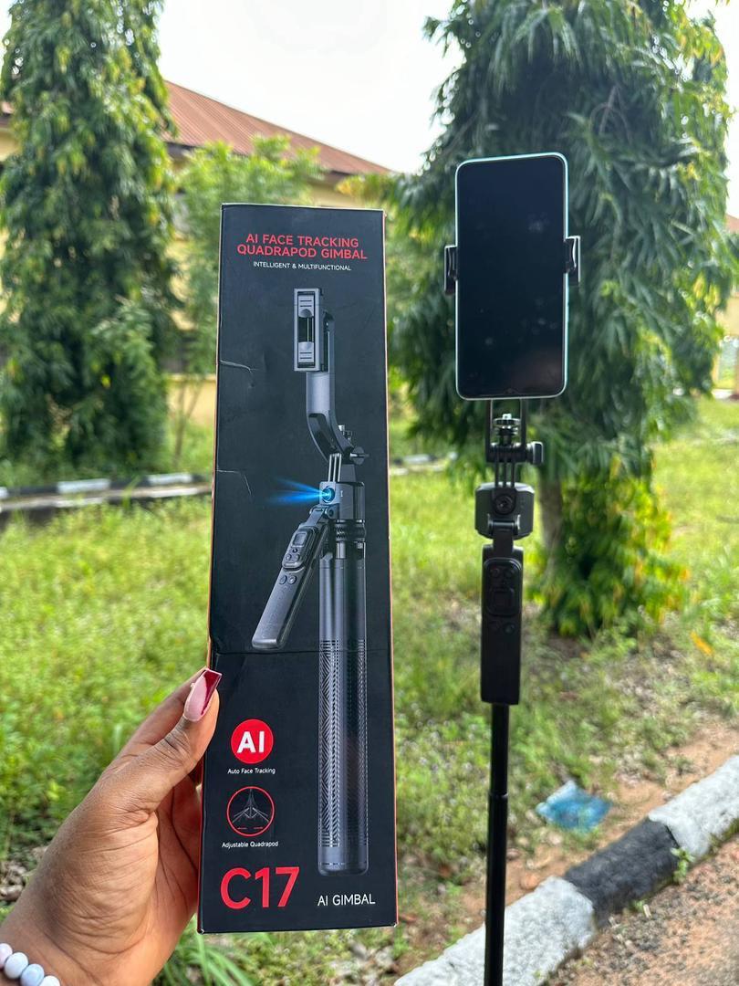 C17 AI Gimbal - Mobile Tripod