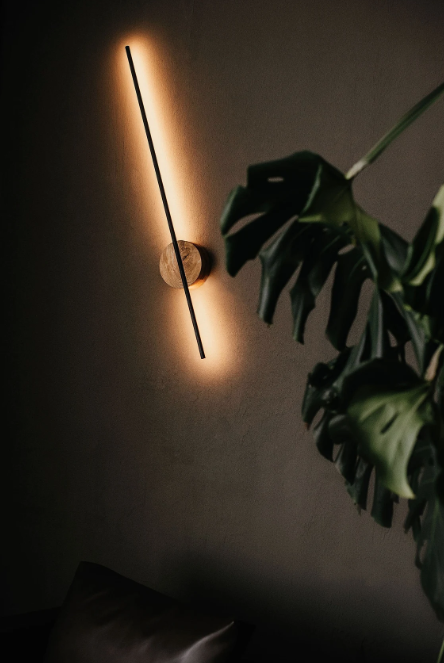 Applique verticale/orizzontale con luce indiretta